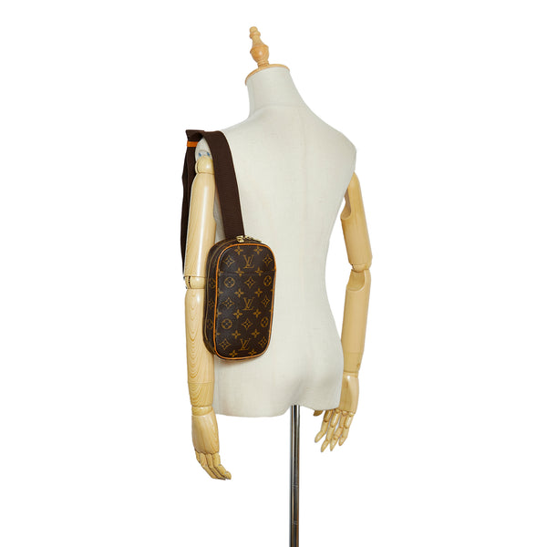 Louis Vuitton Brown Monogram Pochette Gange Cloth ref.970150 - Joli Closet