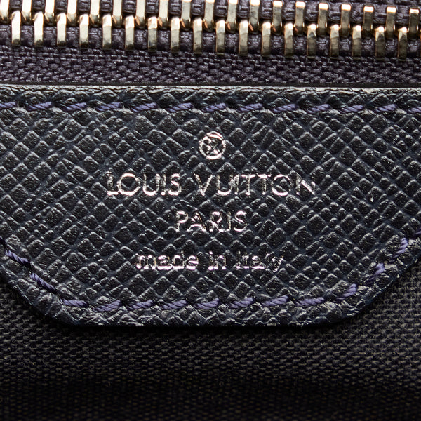 Black Louis Vuitton Taiga Vassili PM Business Bag, Borsa a tracolla Louis  Vuitton Alma BB in tela monogram marrone e pelle naturale