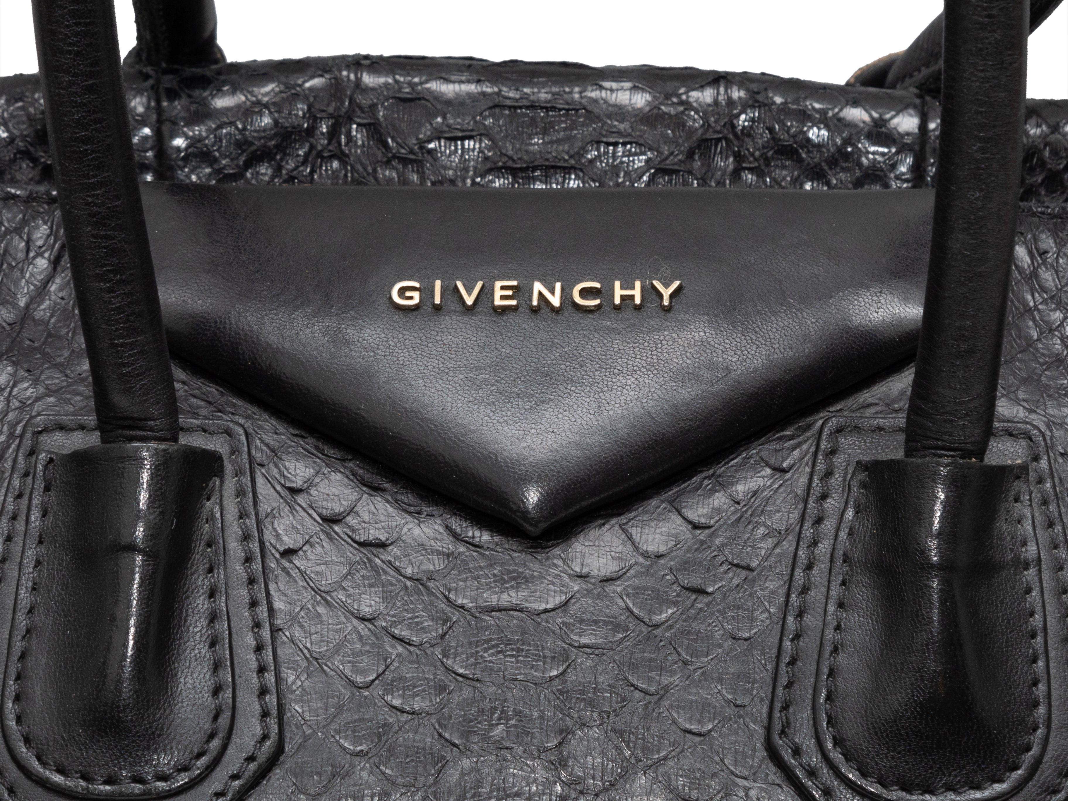 Leather handbag Givenchy Black in Leather - 30859607