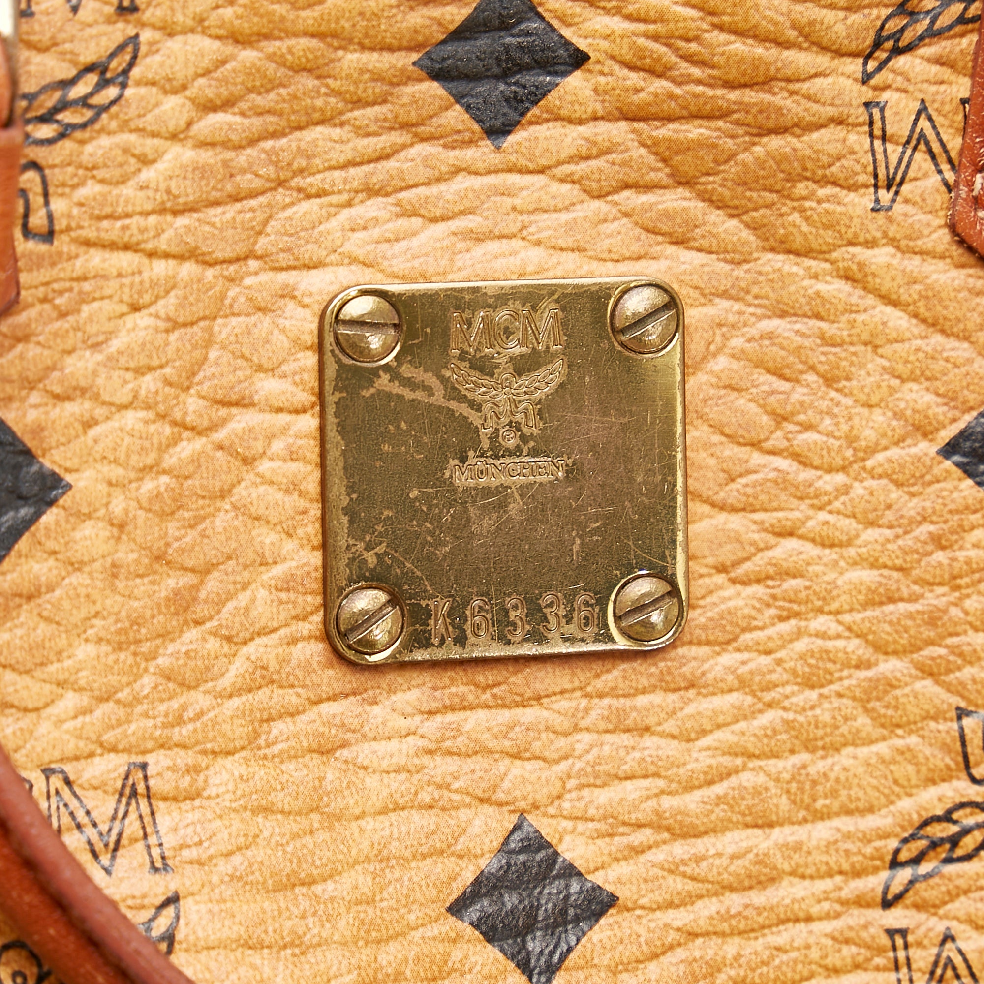 MCM Shoulder Bag Brown Leather ref.558781 - Joli Closet