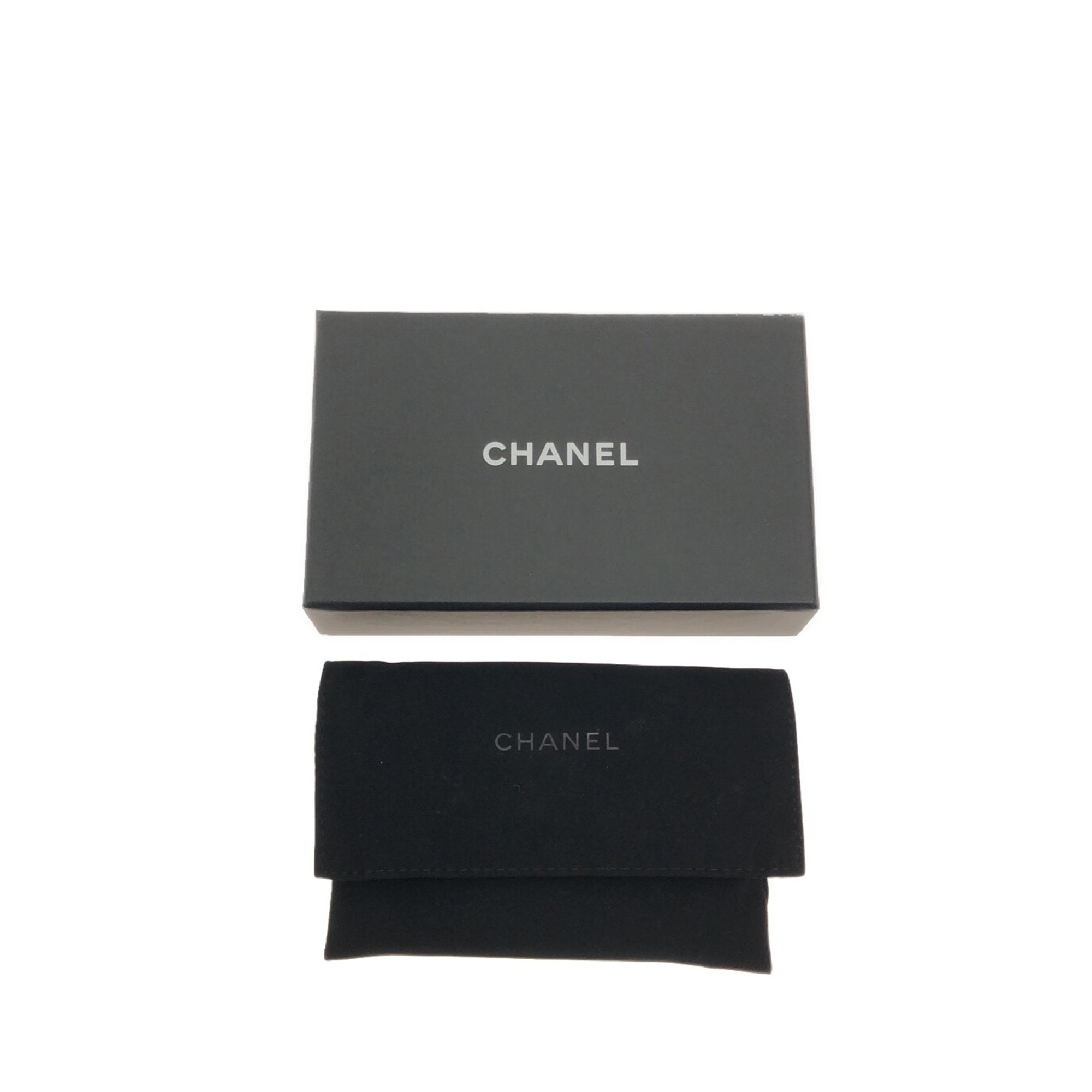 Black Chanel 19 Trifold Flap Compact Wallet – Designer Revival