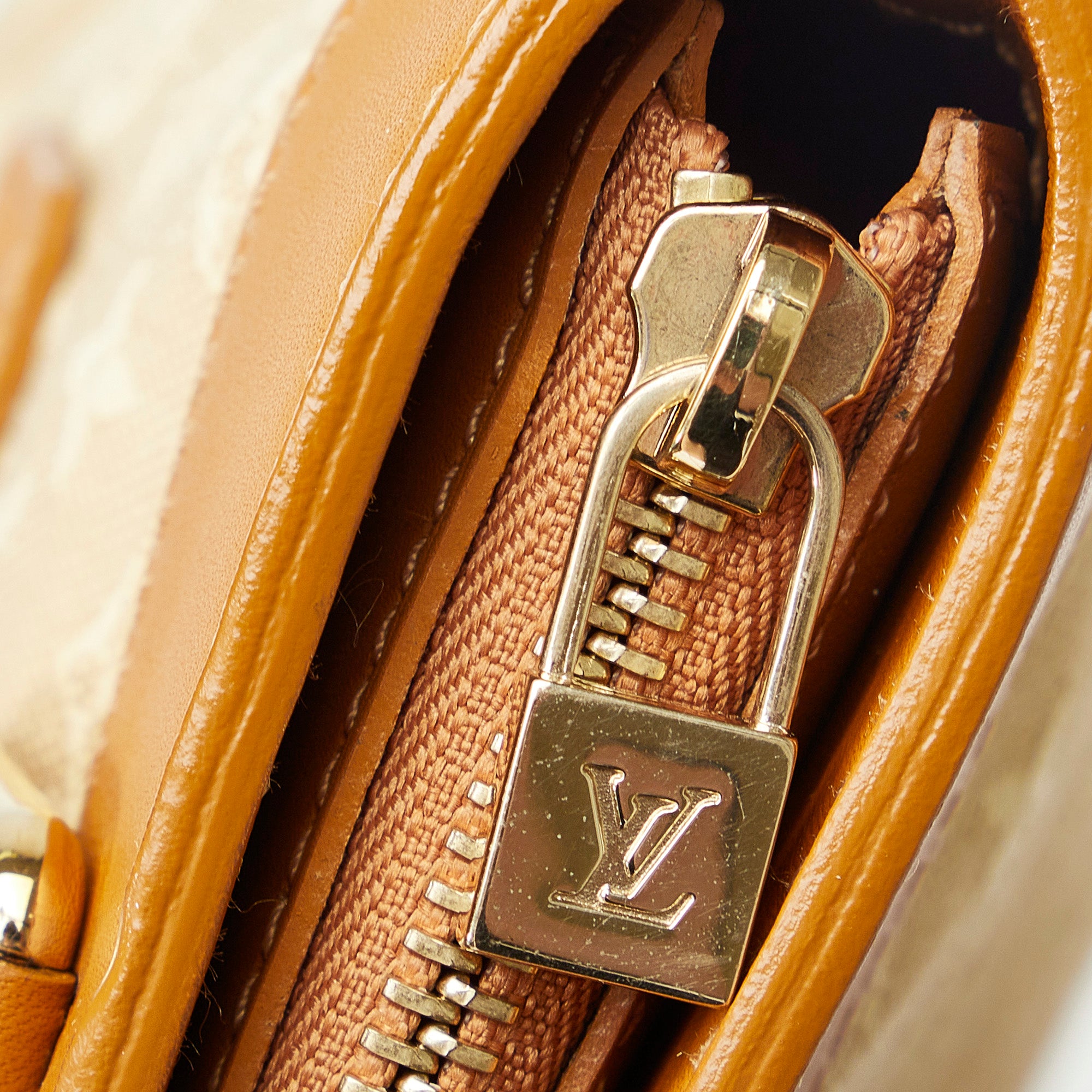 Louis Vuitton, Glossy Mini Vivienne