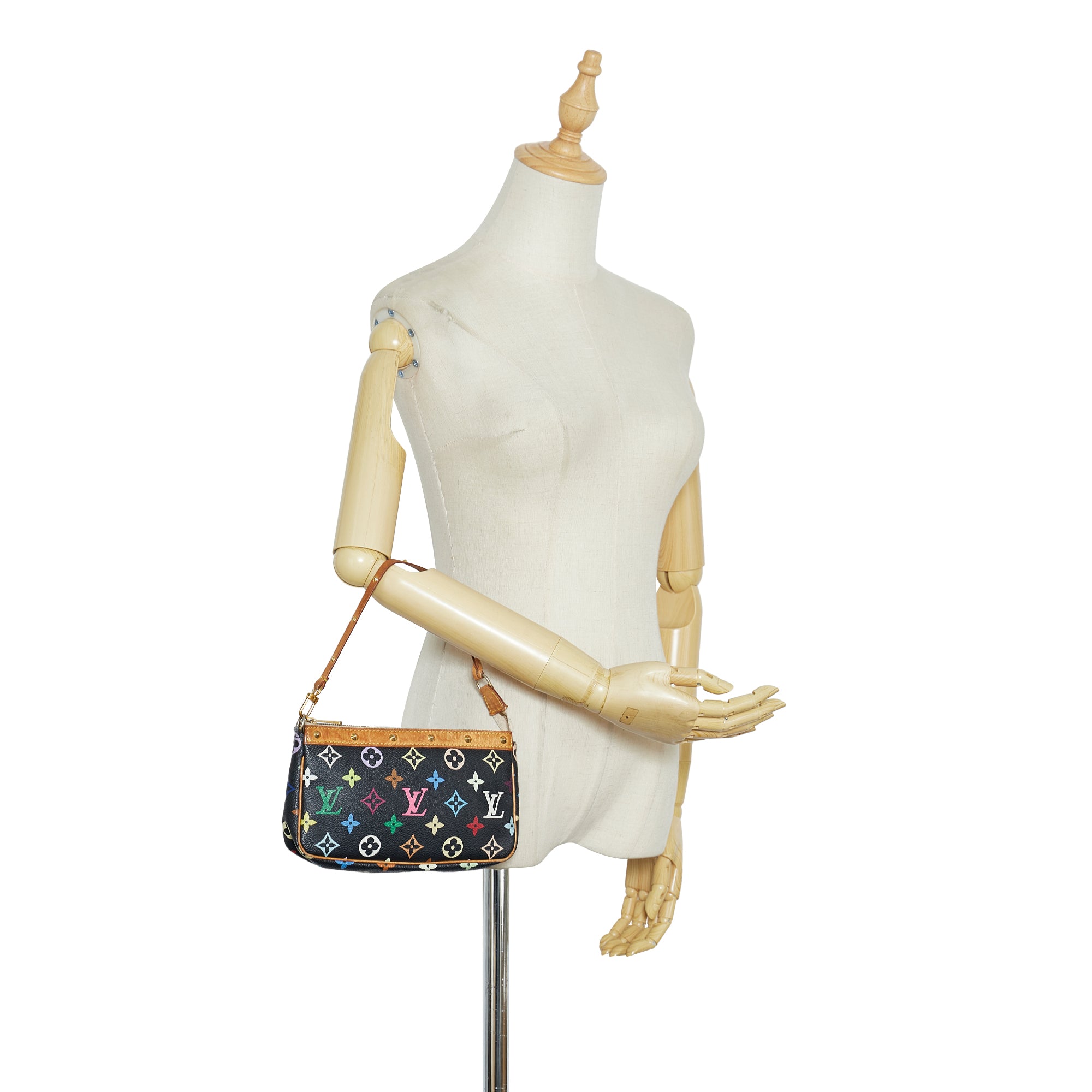 Louis Vuitton Pochette Accessoires Beige Patent Leather Clutch Bag (Pr