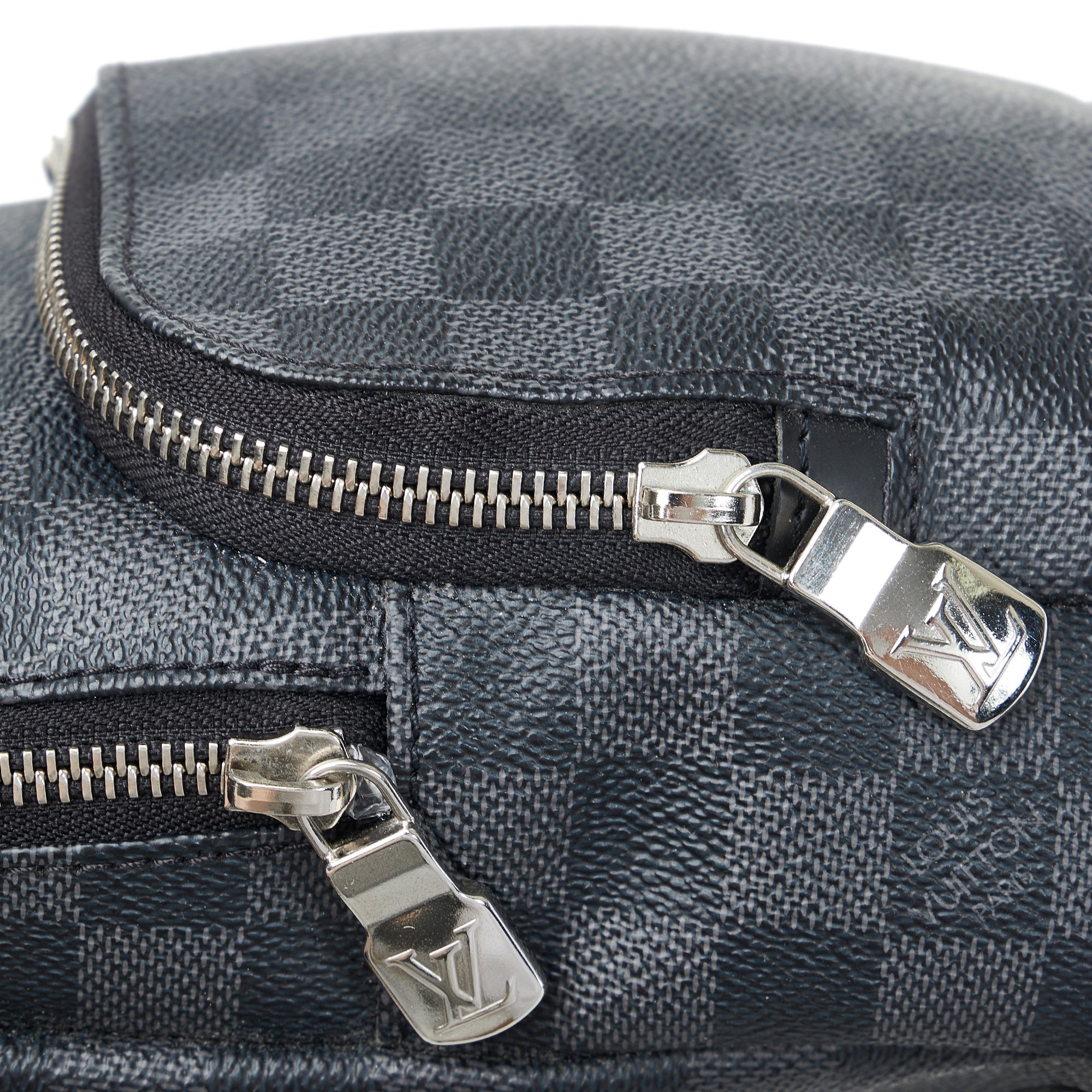 Avenue sling leather travel bag Louis Vuitton Grey in Leather