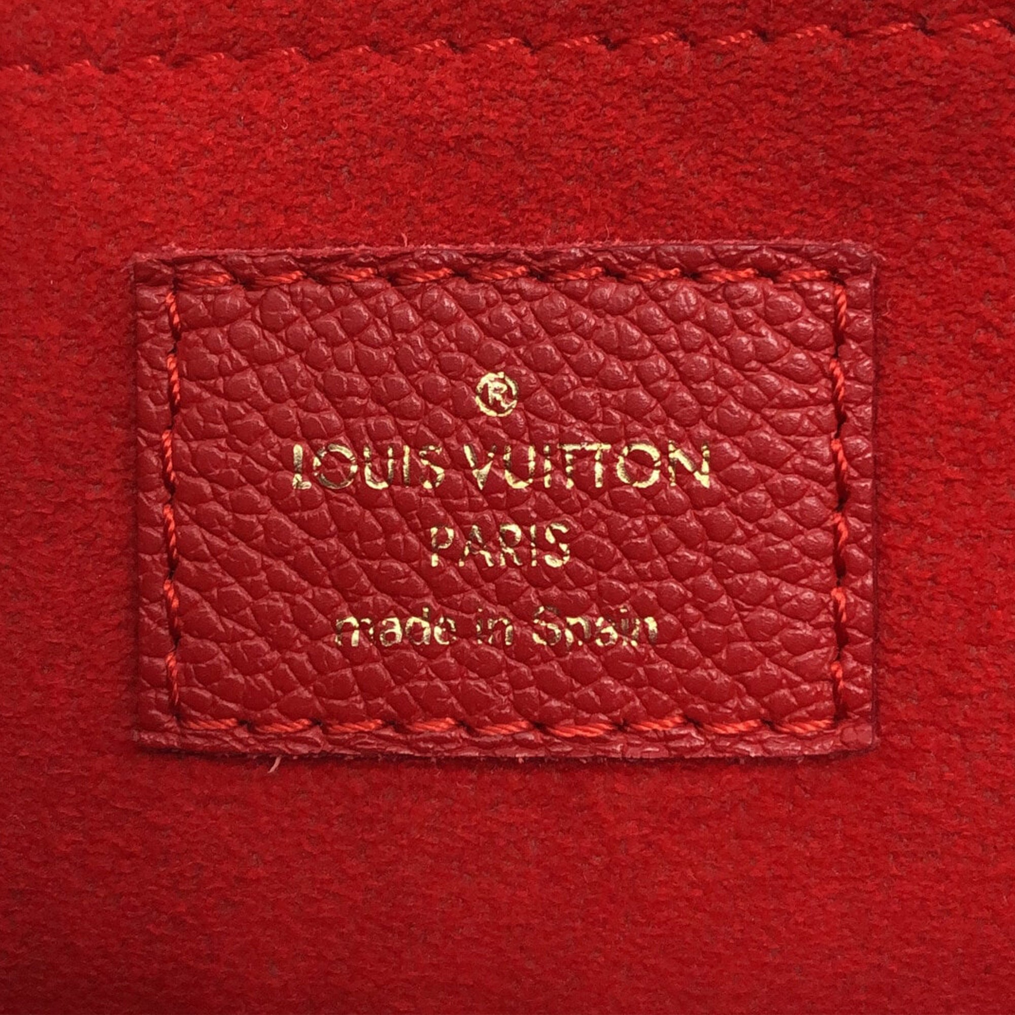 LOUIS VUITTON SAINT PLACIDE - WHAT FITS INSIDE - HOW TO STYLE 