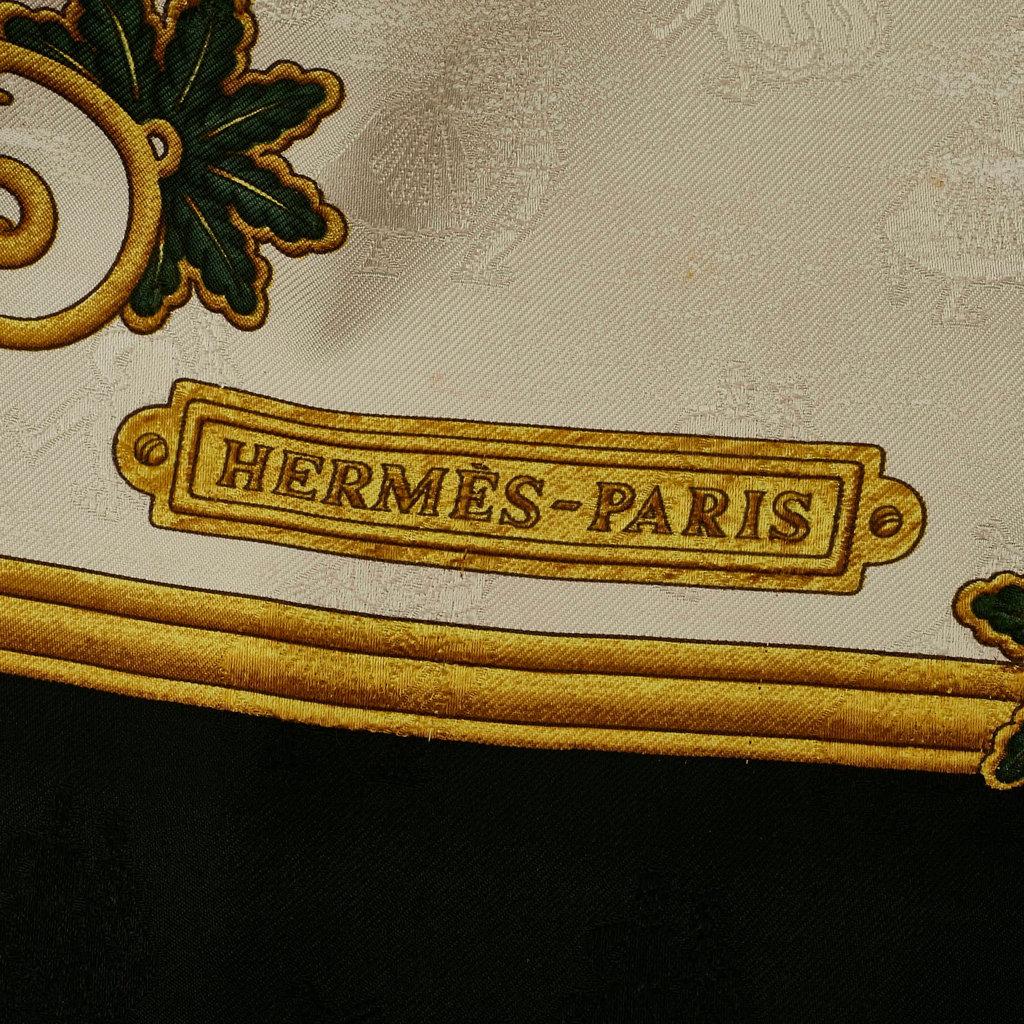 White main Hermes Scarf, RvceShops Revival