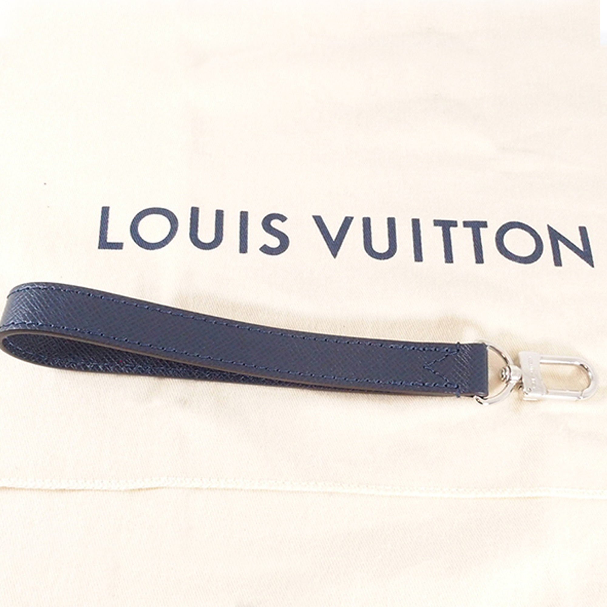 Louis Vuitton Kasai Pochette Taiga