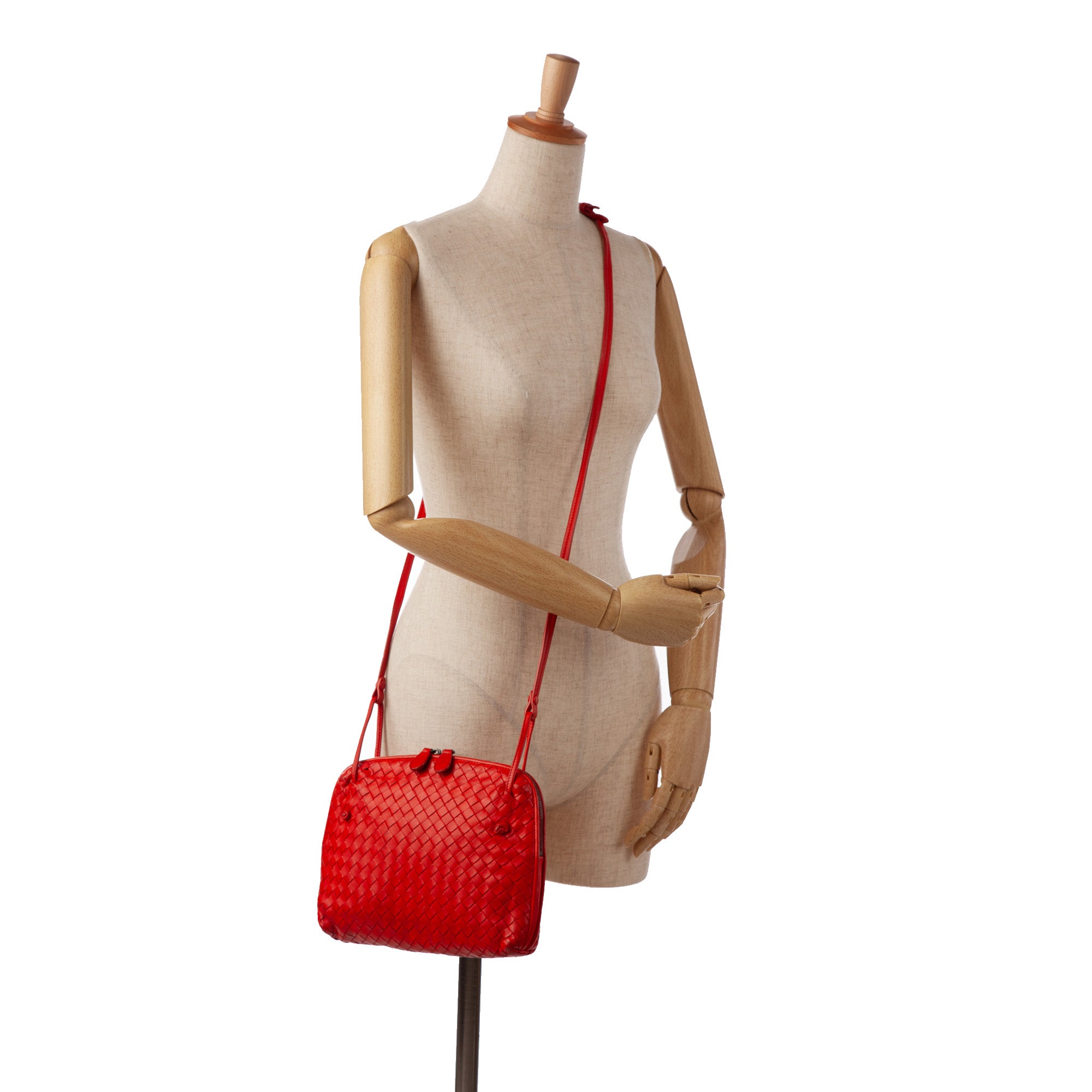 Bottega Veneta Nodini Intrecciato Leather Crossbody Bag In Red