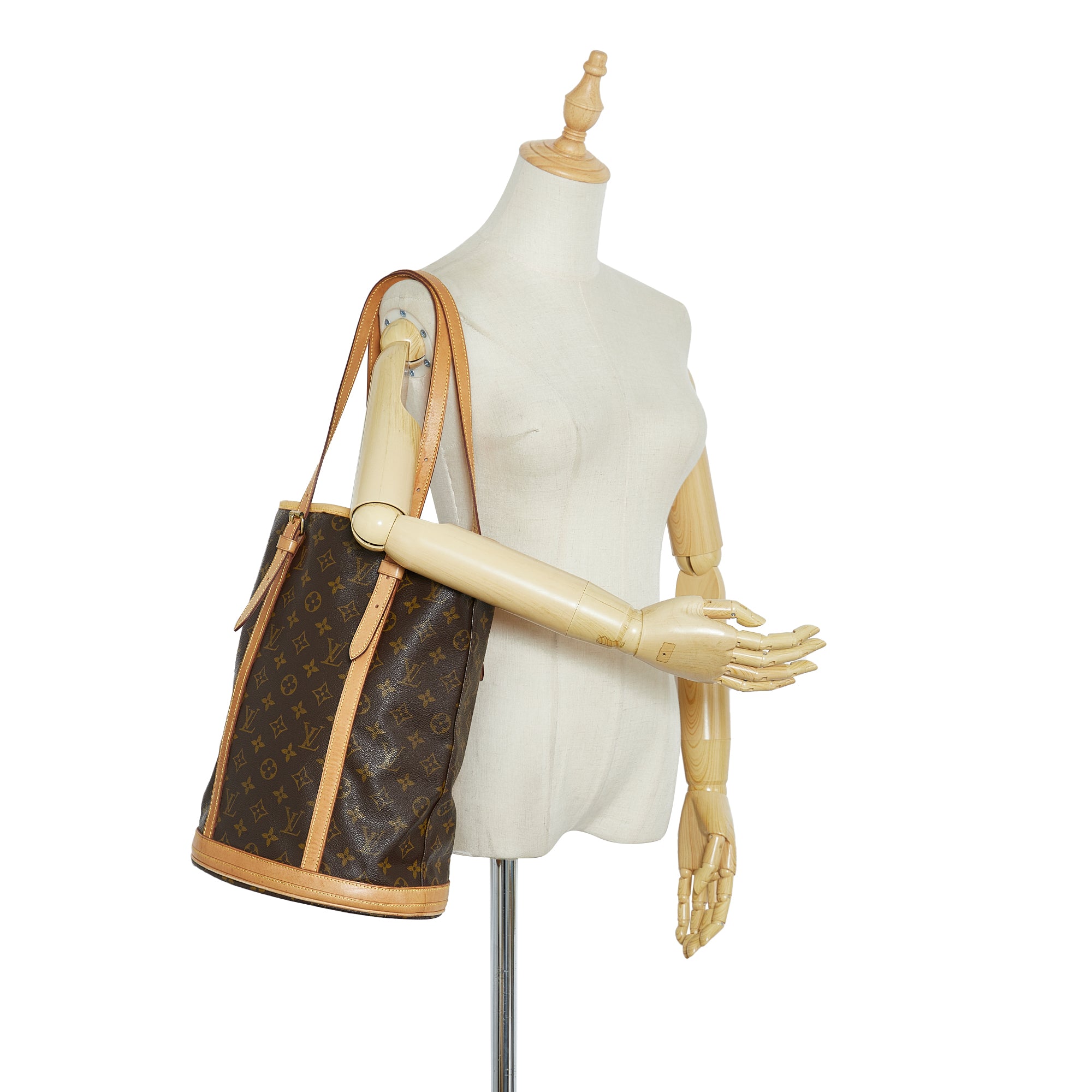 Louis Vuitton, Bags, Louis Vuitton Bucket Gm Shoulder Handbag