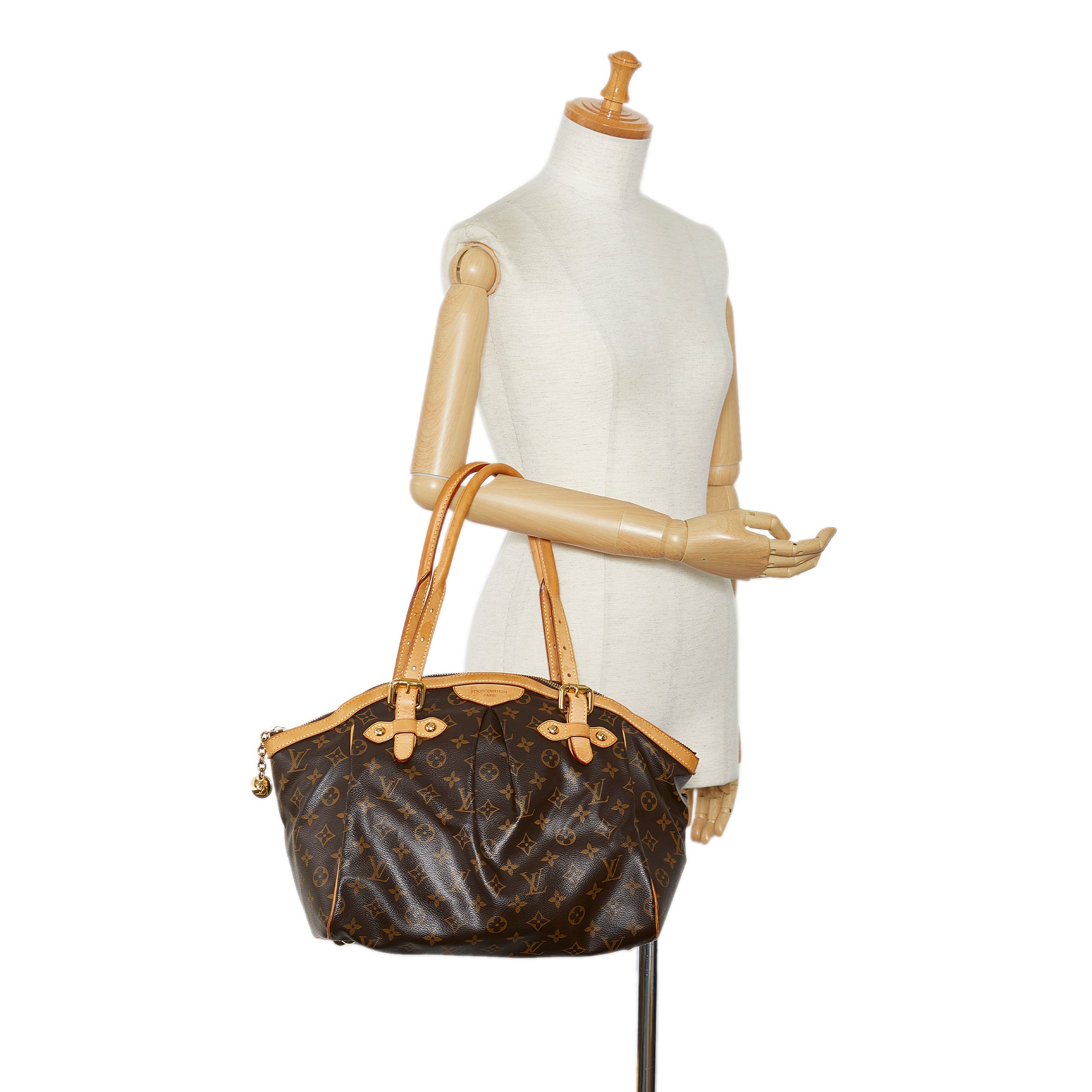 Brown Louis Vuitton Monogram Tivoli GM Shoulder Bag, Louis Vuitton Petit  Sac Plat Epi