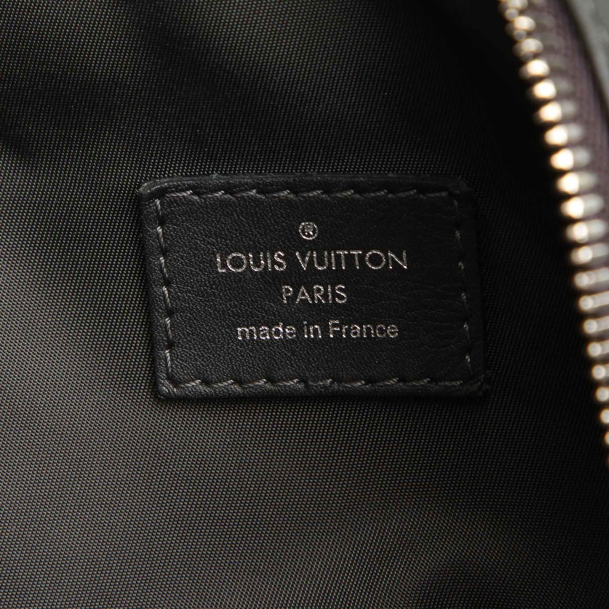 Essentials : Louis Vuitton New V Line