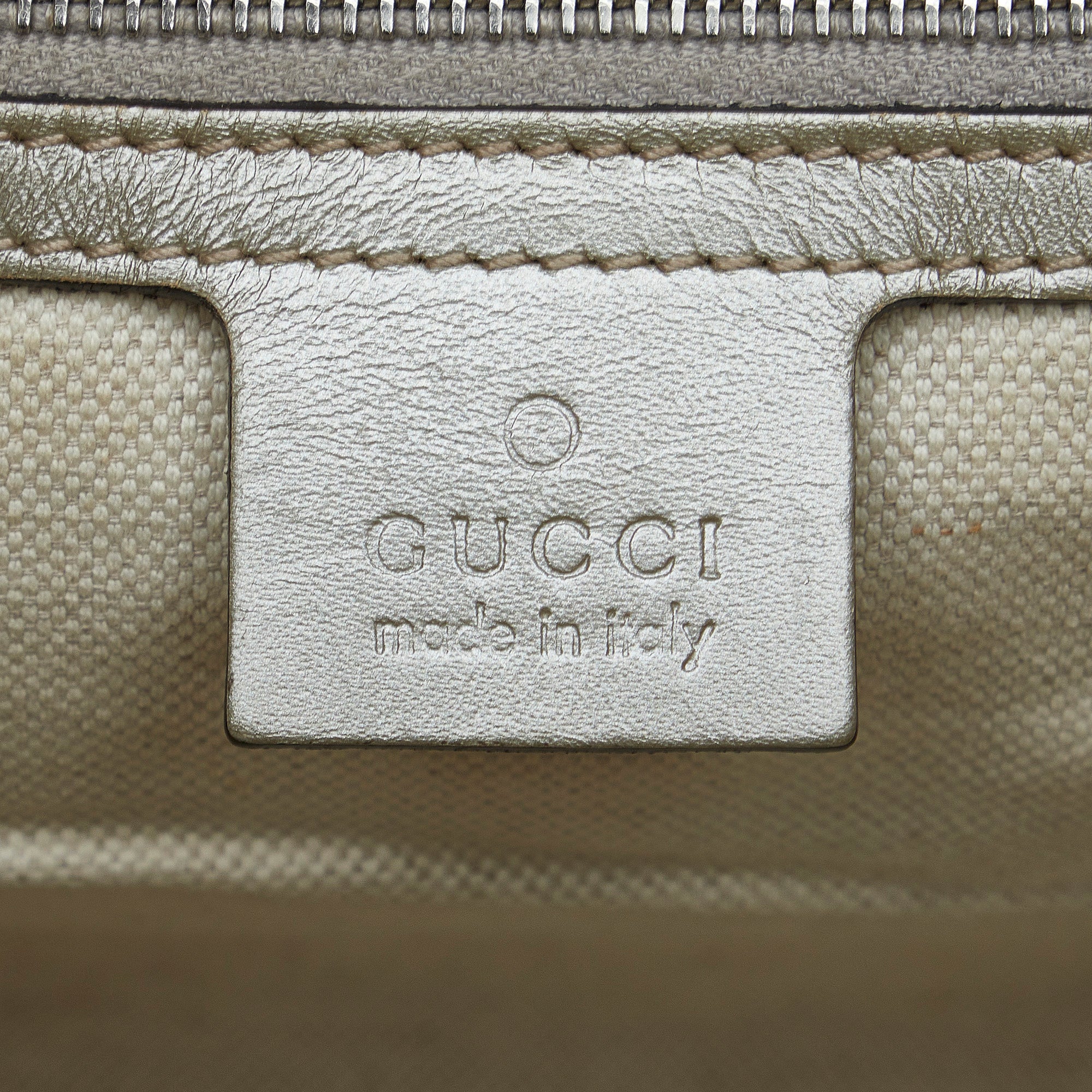 Gucci Silver GG Imprime Canvas Medium Joy Shopper Tote – Athrah Luxury Finds