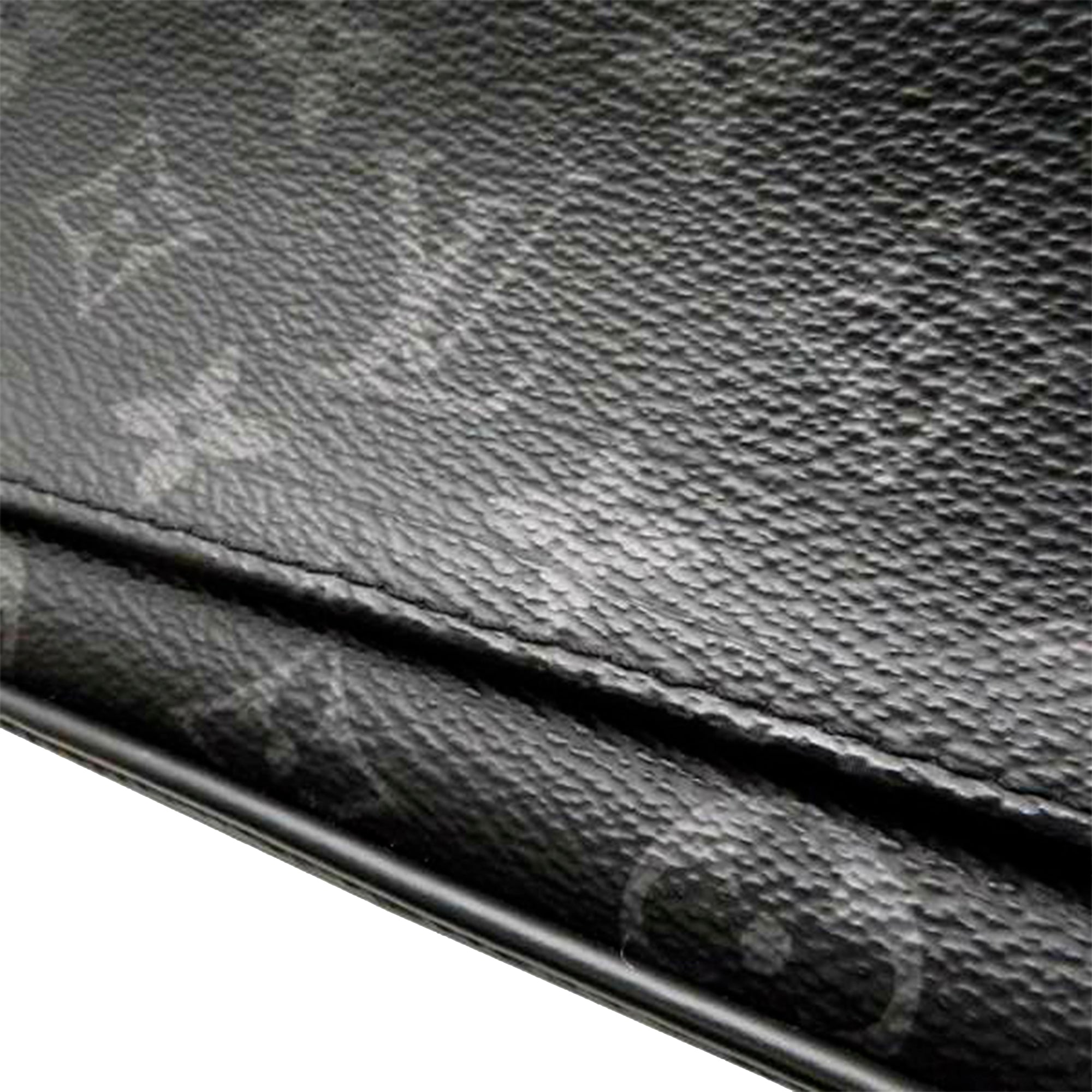 Louis Vuitton Black Monogram Eclipse District MM Cloth ref.767365