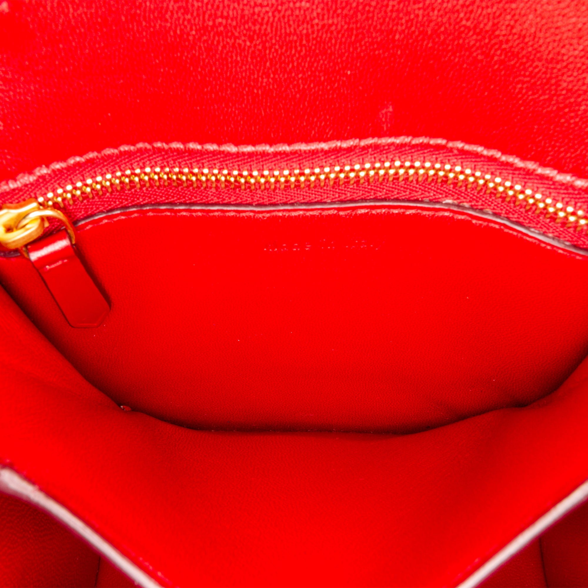 Classic leather crossbody bag Celine Red in Leather - 35834569
