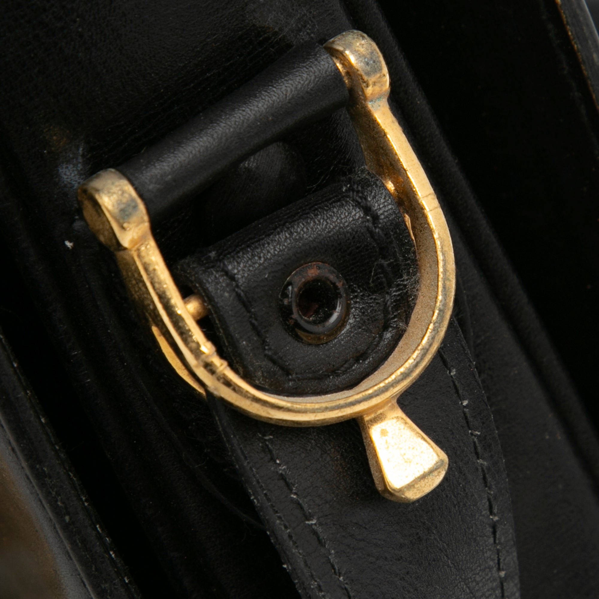Black Celine Horse Carriage Zip Around Small Wallet – Designer Revival
