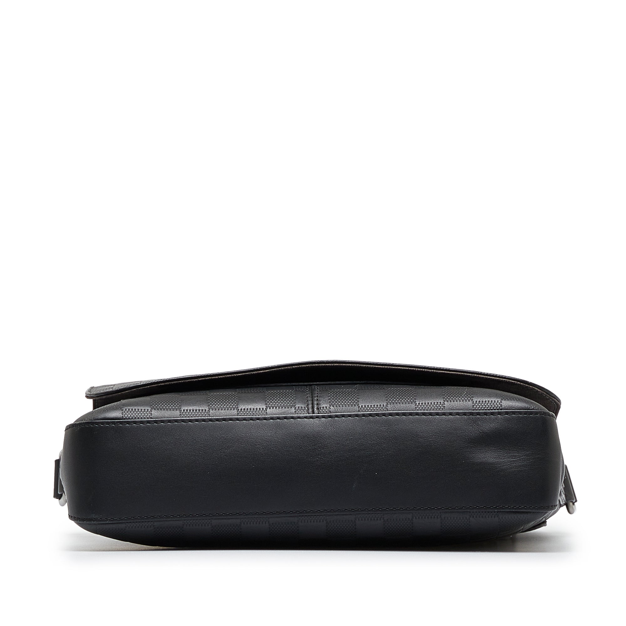 Black Louis Vuitton Damier Infini District PM Crossbody Bag – Designer  Revival