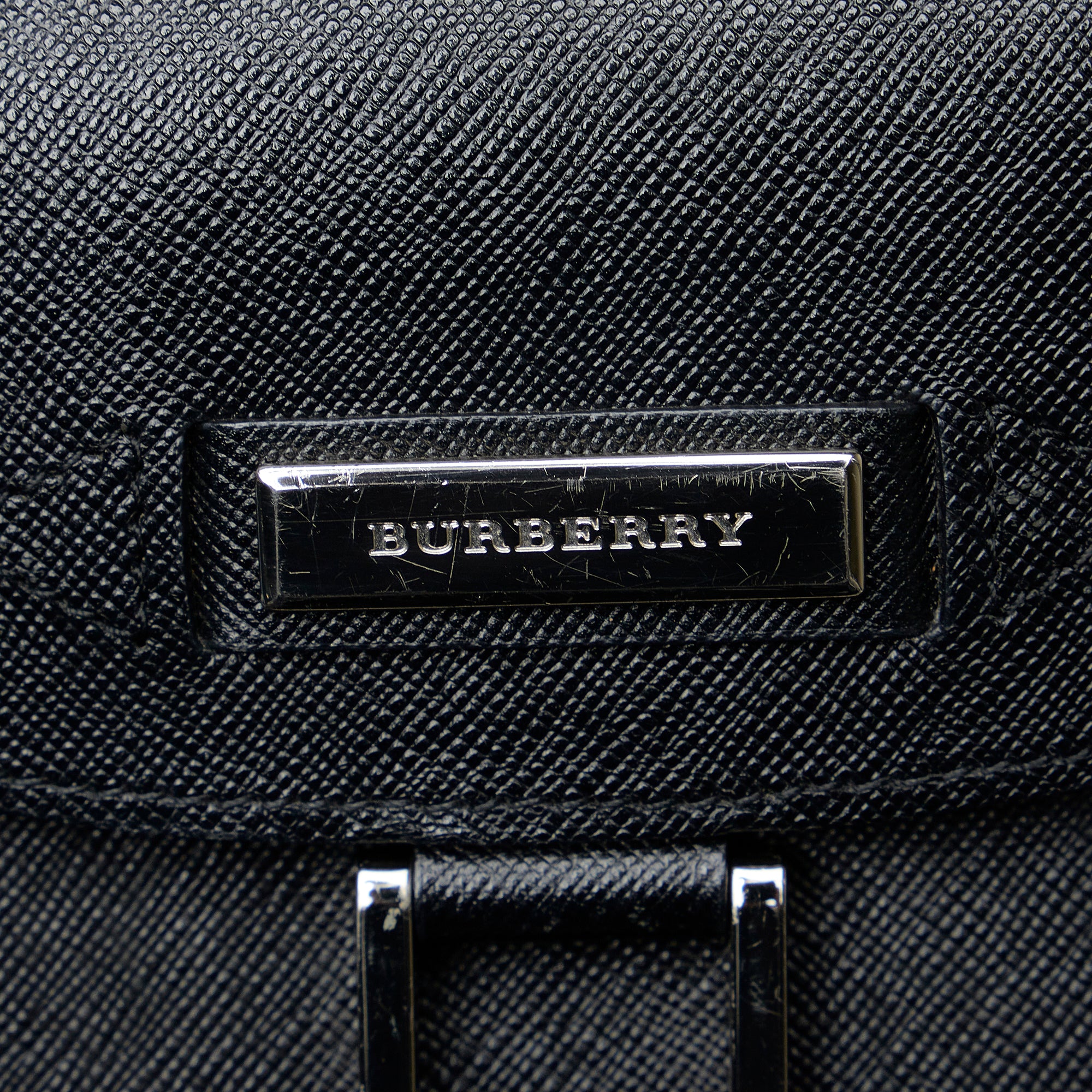 The bucket leather handbag Burberry Black in Leather - 35275785