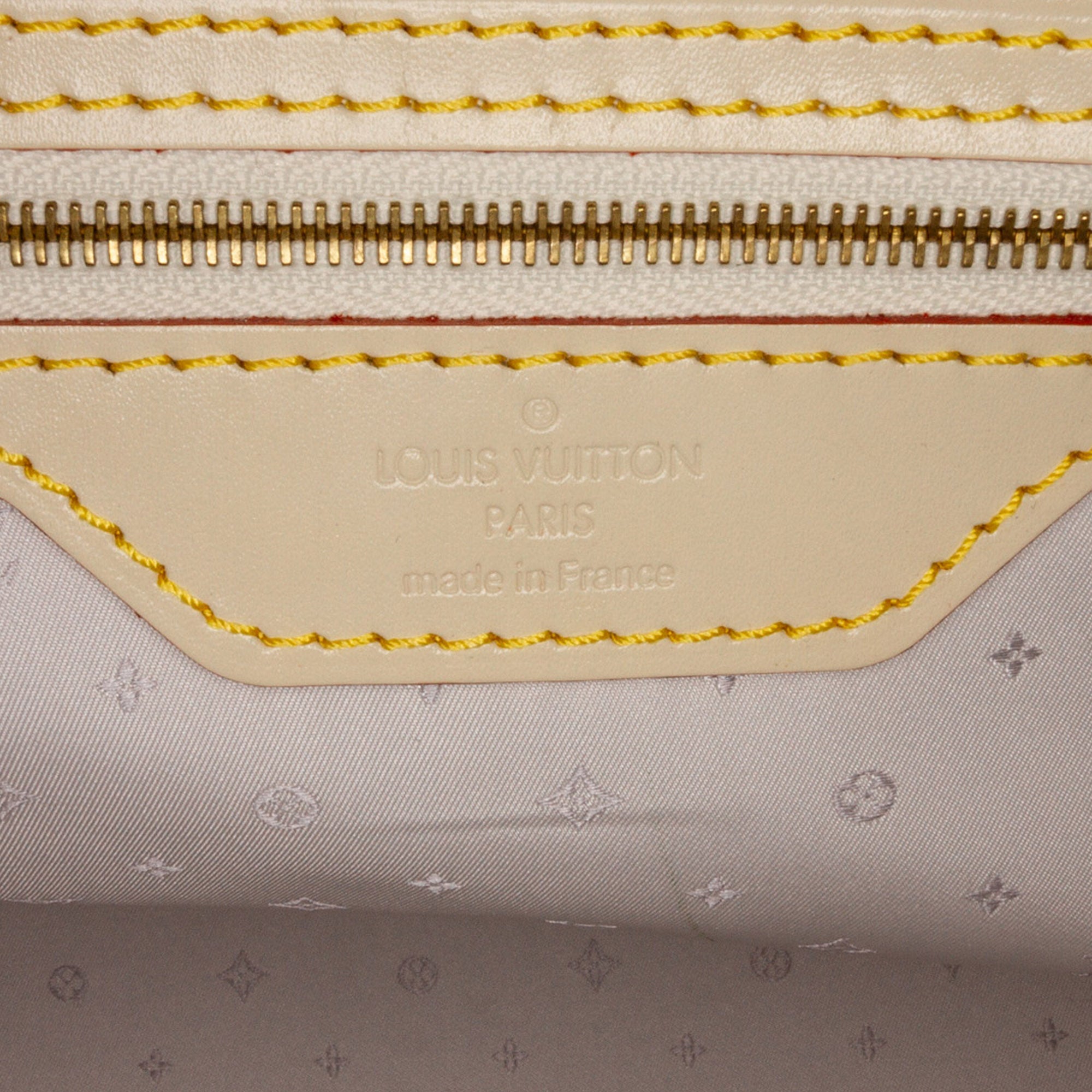 Lockit leather handbag Louis Vuitton White in Leather - 12567673
