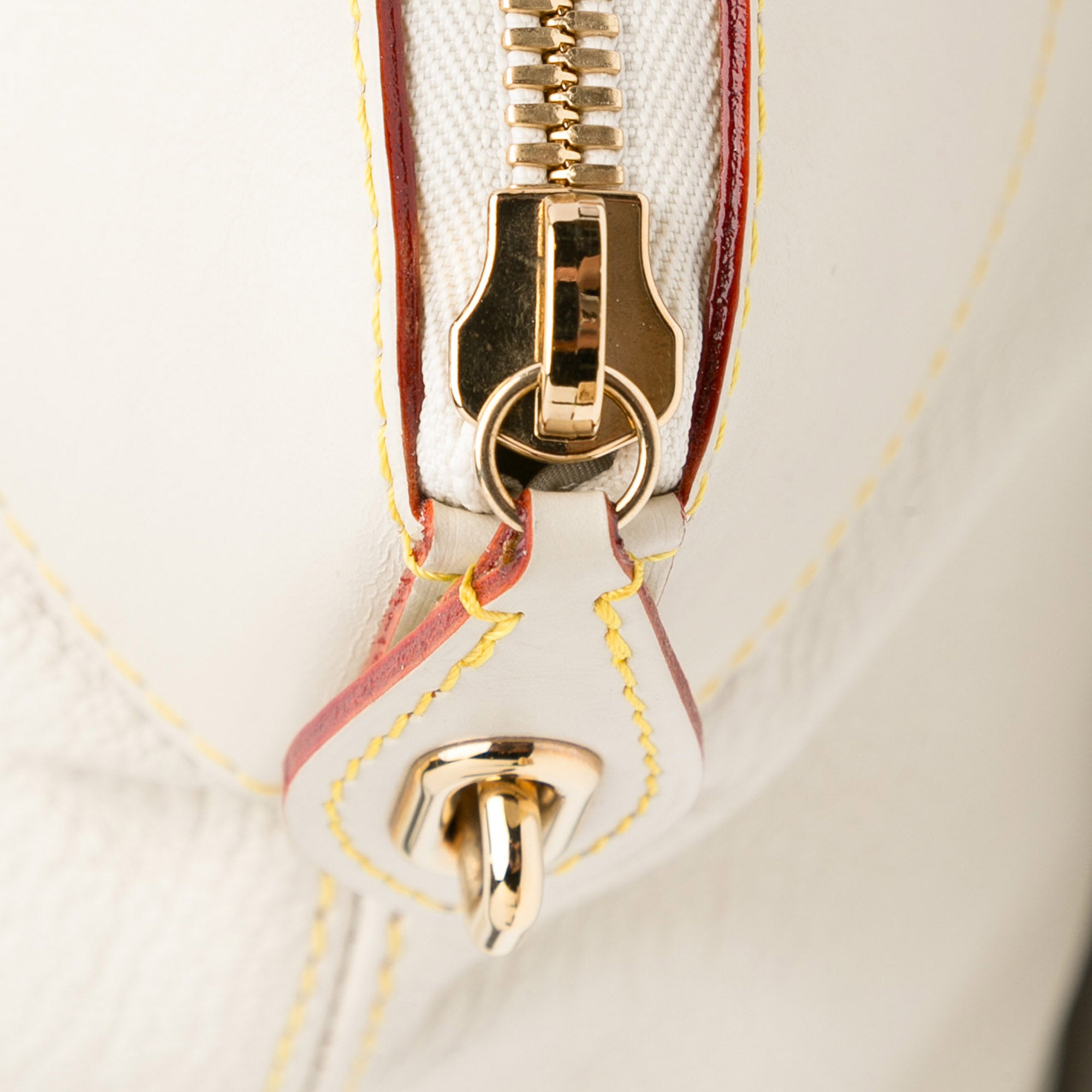 Louis Vuitton Vintage - Suhali Lockit PM - White - Leather Handbag - Luxury  High Quality - Avvenice