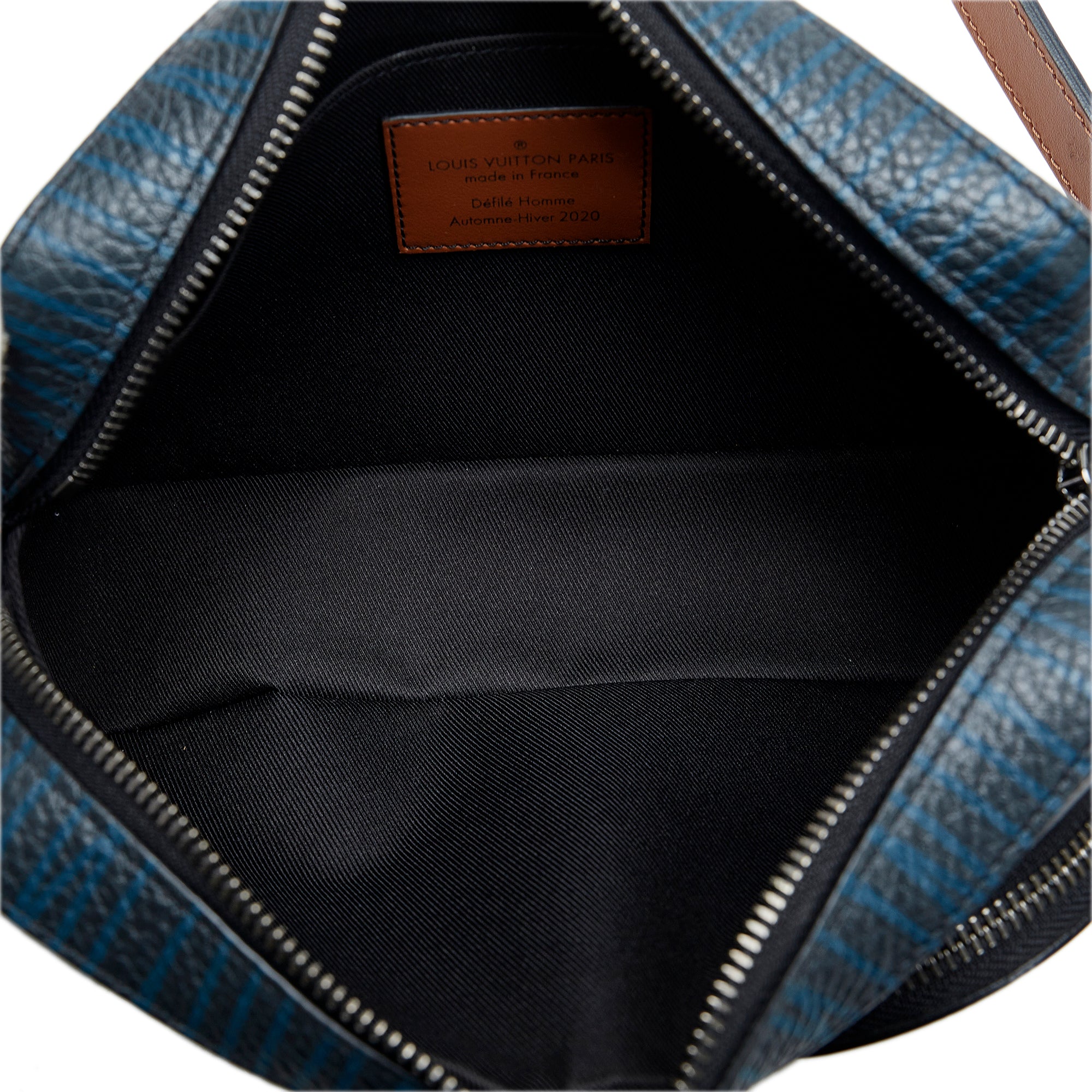 Louis Vuitton Volga Monogram Eclipse Handbag