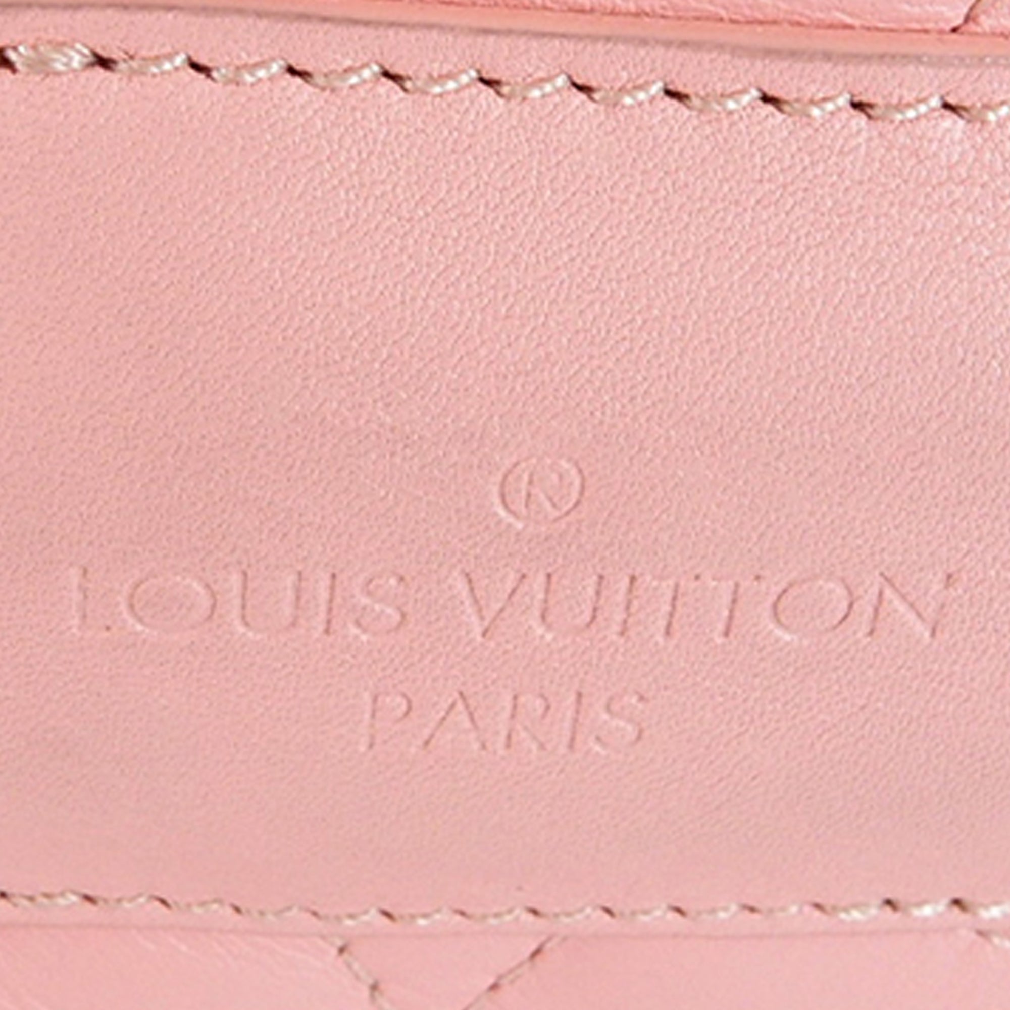 Louis Vuitton New Wave Heart Crossbody Bag Limited Edition Love Lock  Quilted Leather Pink 15403859