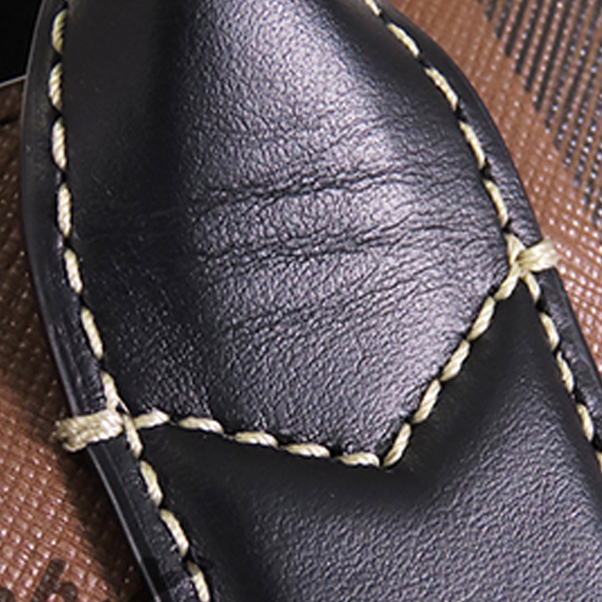 Slim Denny Leather Tote Bag in Black - Burberry
