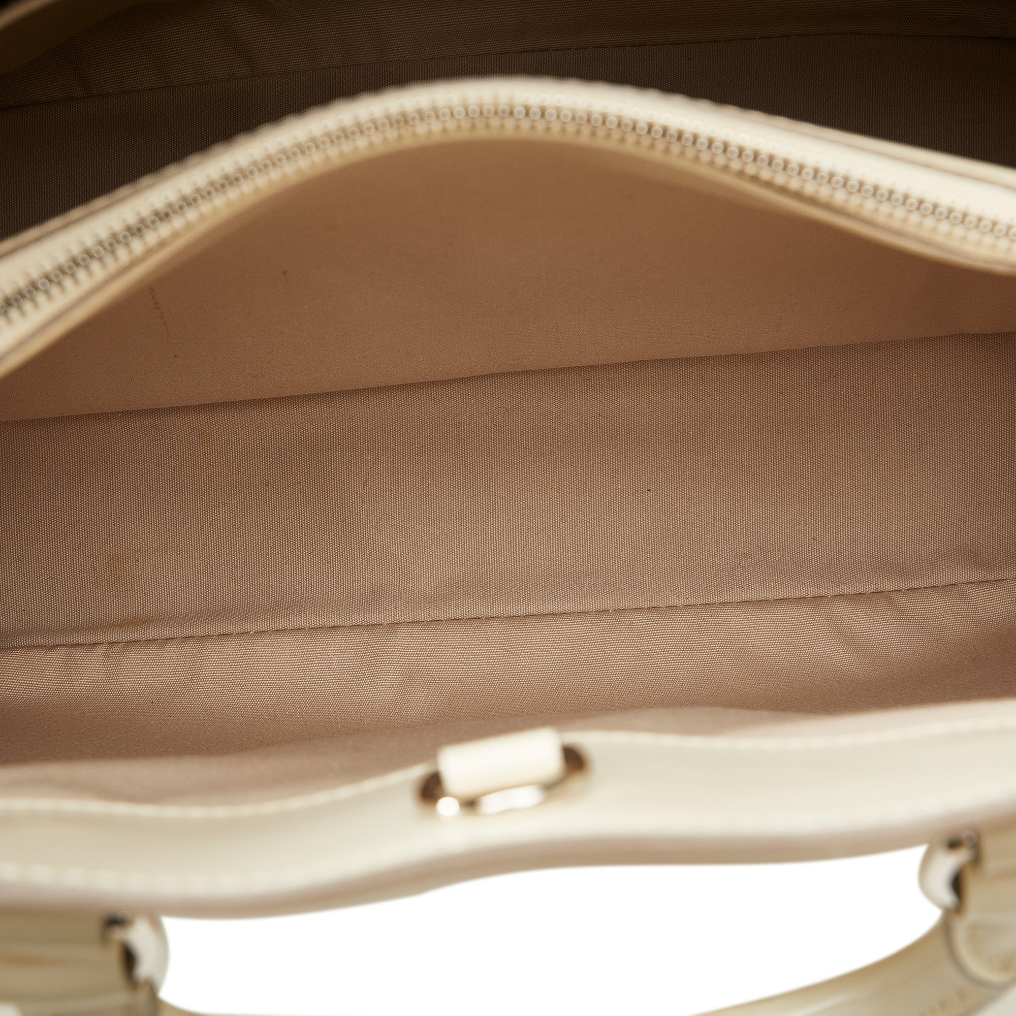 White Louis Vuitton Epi Passy PM Handbag – Designer Revival