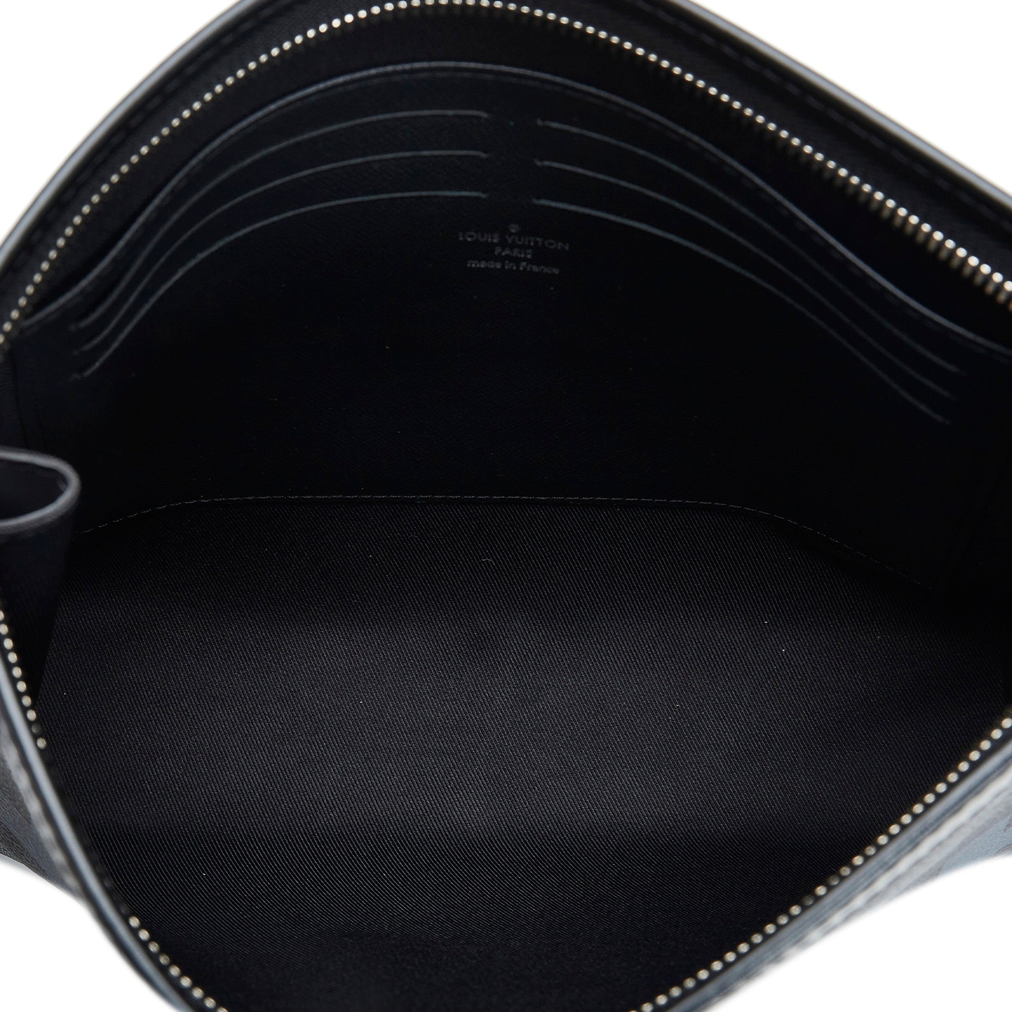Louis Vuitton Pre-owned Pochette Voyage mm Clutch Bag - Black