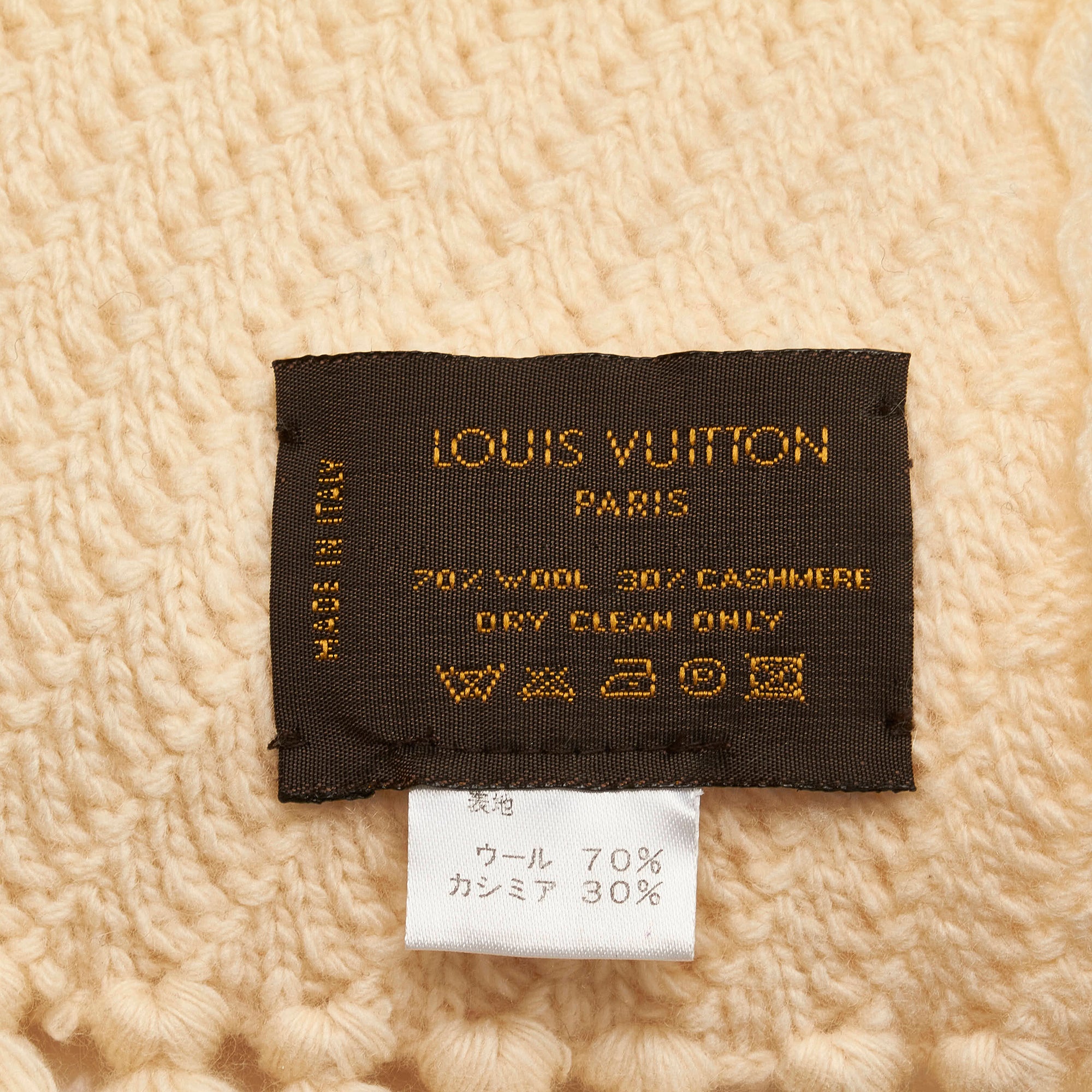 Louis Vuitton Scarves Beige Wool ref.63268 - Joli Closet