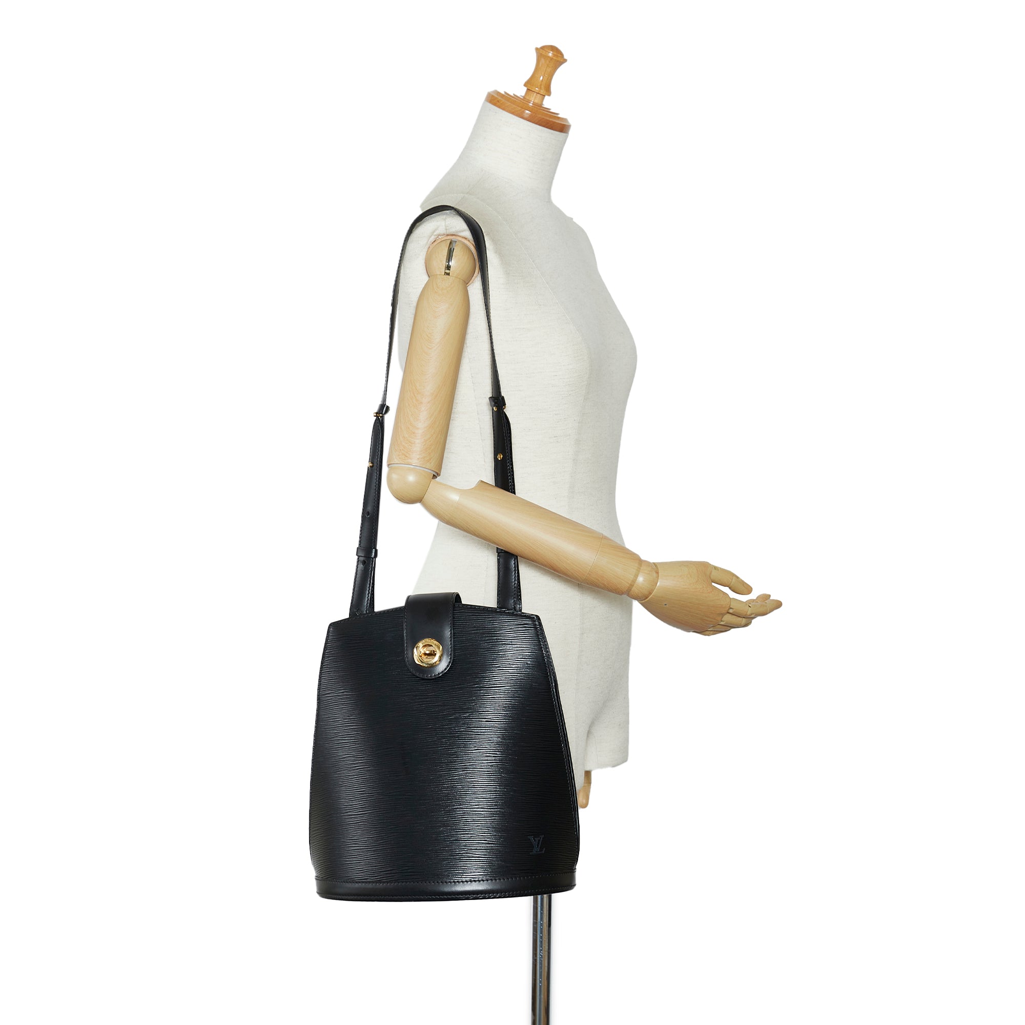 Louis Vuitton Epi Cluny - Black Shoulder Bags, Handbags