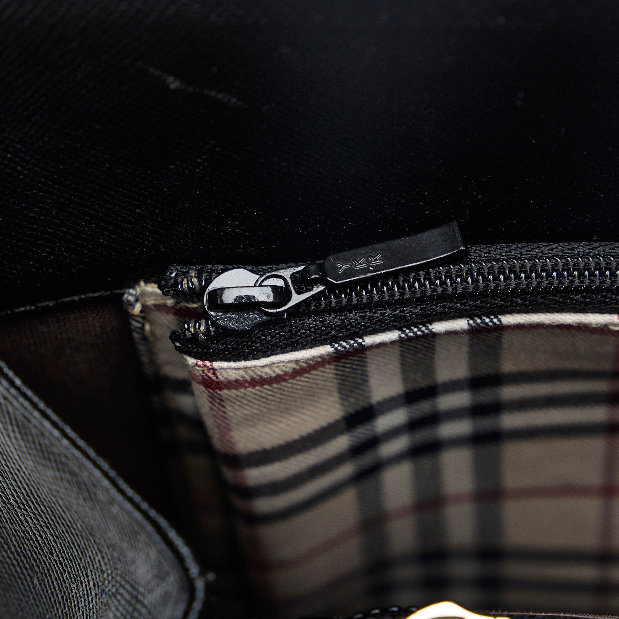 Black Burberry Leather Handbag – Designer Revival