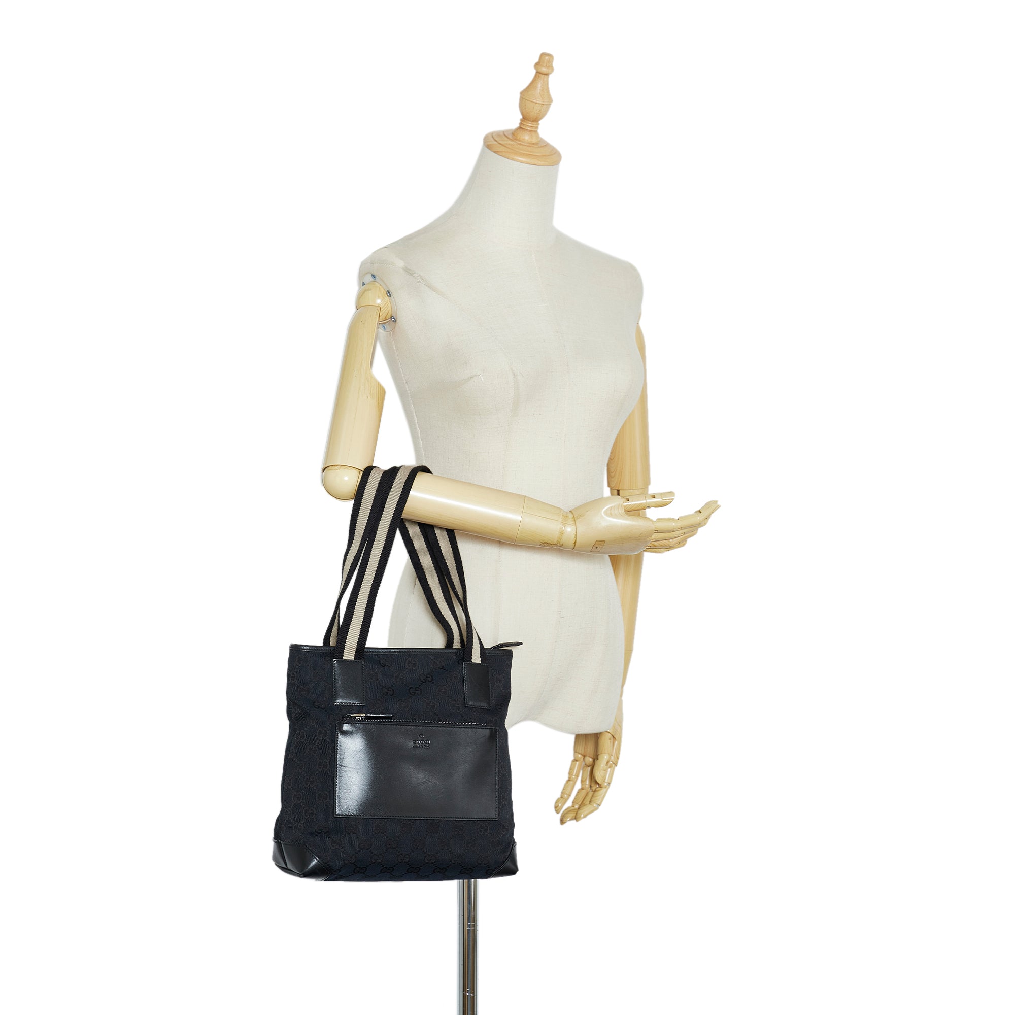 Black Gucci GG Canvas Shoulder Bag – Designer Revival