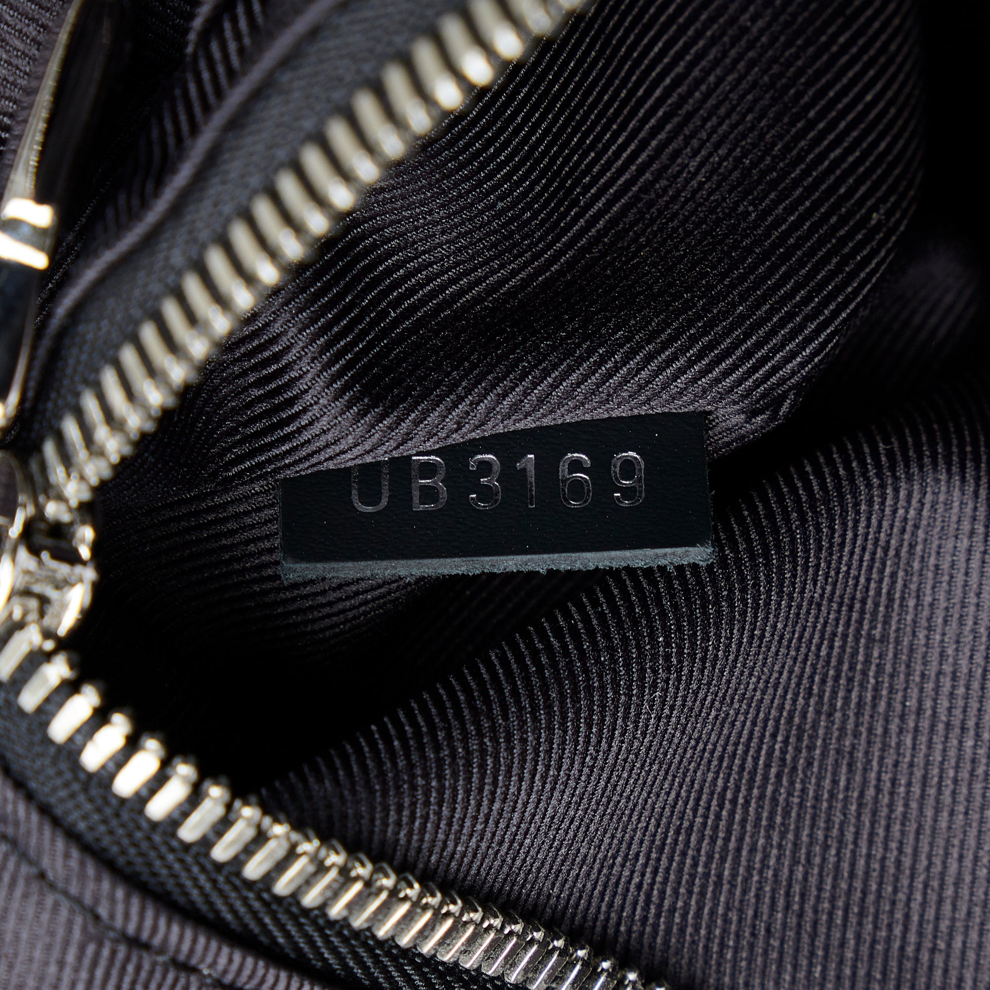 Black Louis Vuitton Damier Graphite Porte Documents Business PM, Louis  Vuitton Abbesses shoulder bag in brown monogram canvas and natural leather