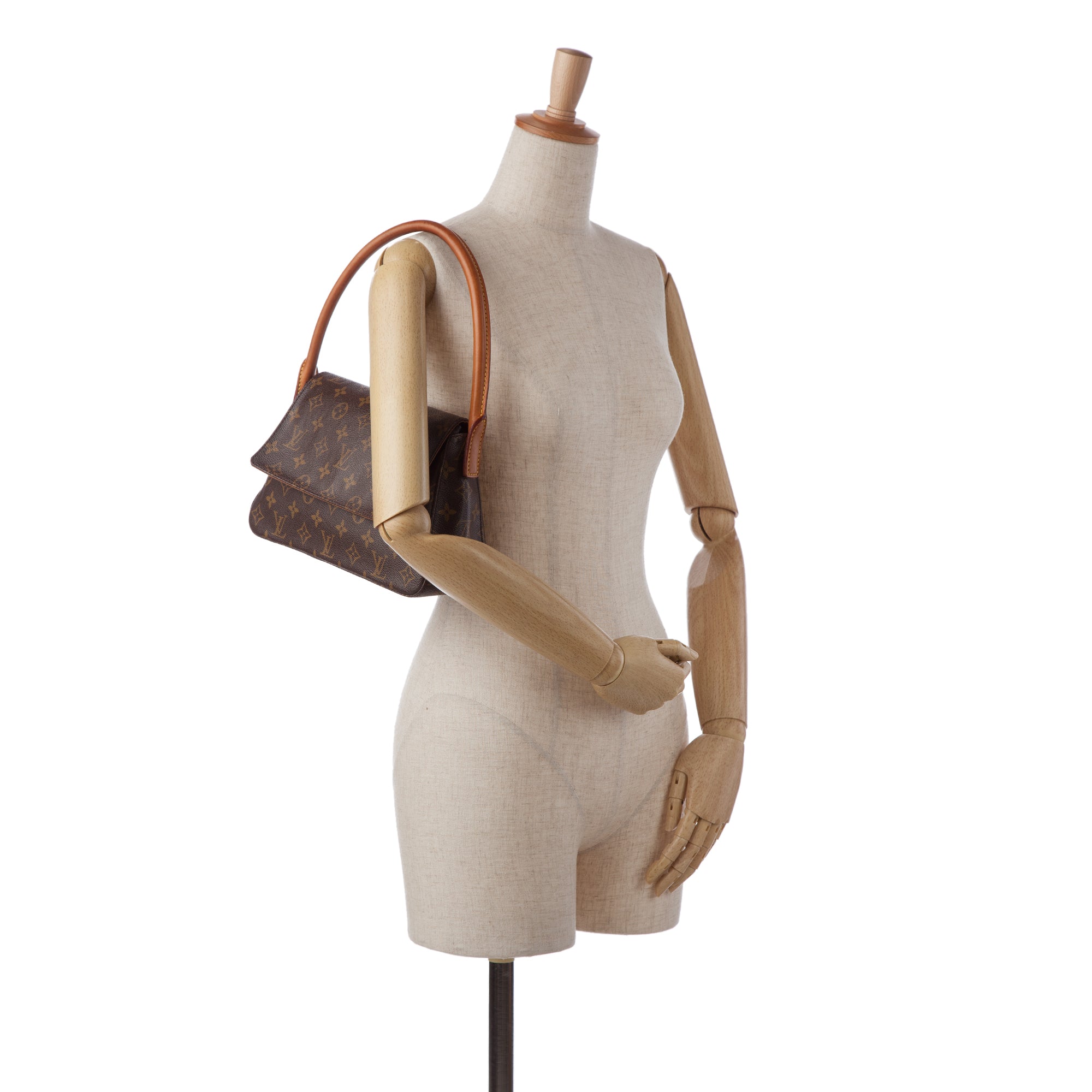 Brown Louis Vuitton Monogram Looping PM Baguette – Designer Revival