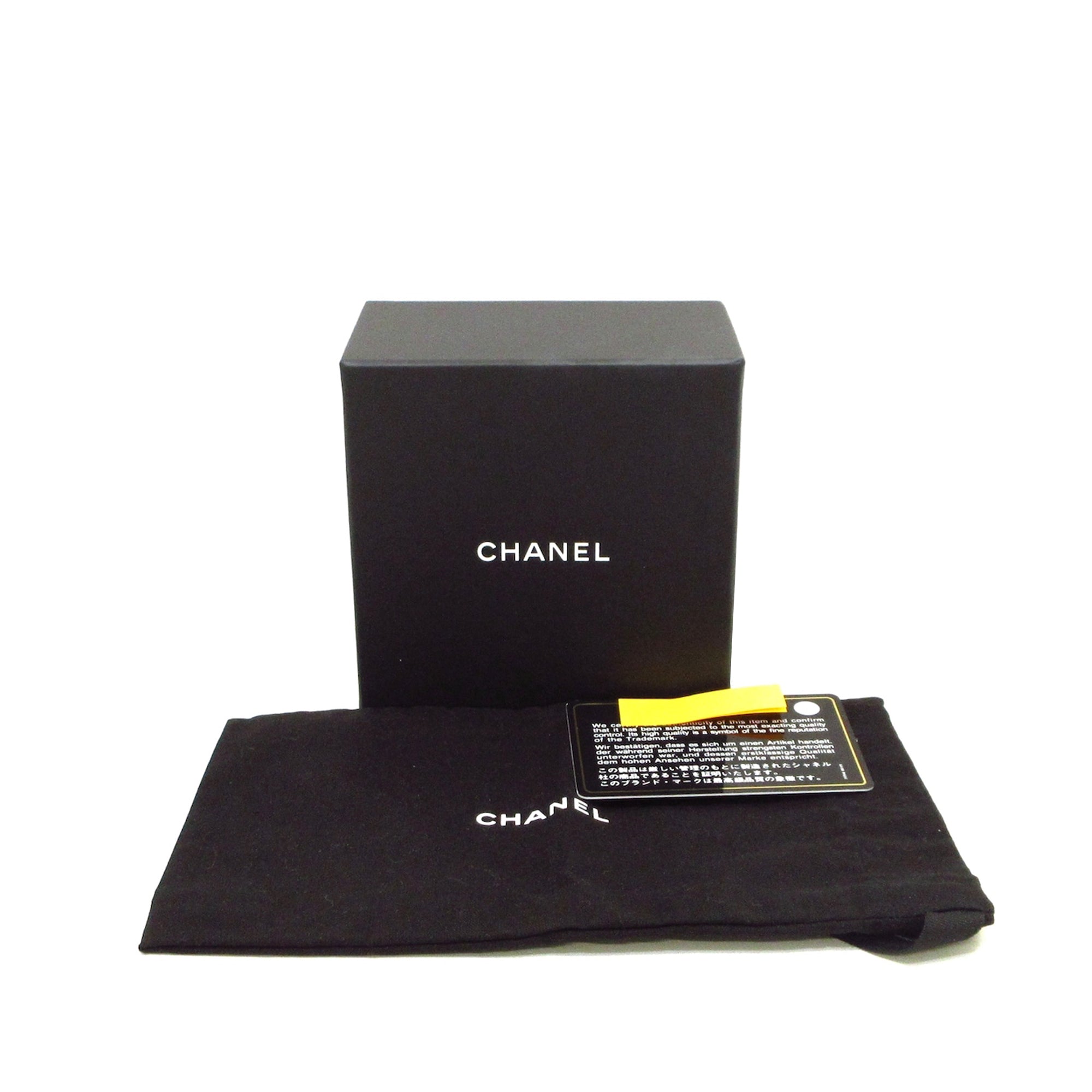 Black Chanel Lambskin AirPods Pro Case – Designer Revival