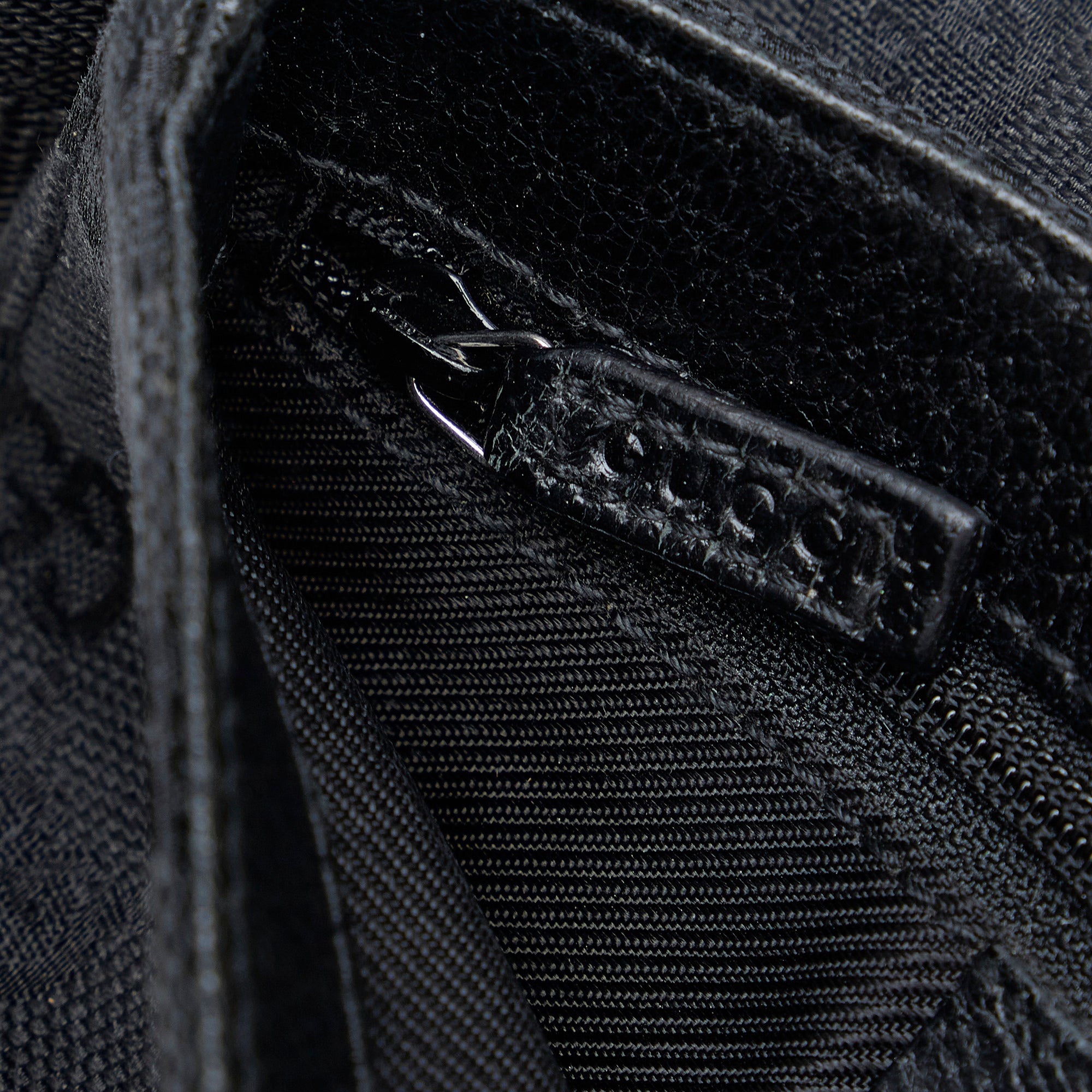 Black Gucci GG Canvas Belt Bag – Designer Revival