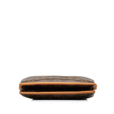 Brown Louis Vuitton Monogram Saumur 25 Crossbody Bag – Designer Revival