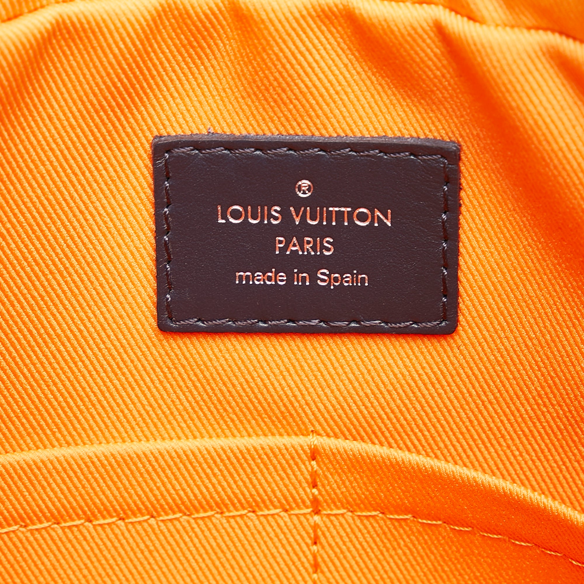 Louis Vuitton Monogram Galaxy Alpha Messenger - Grey Messenger Bags, Bags -  LOU700361
