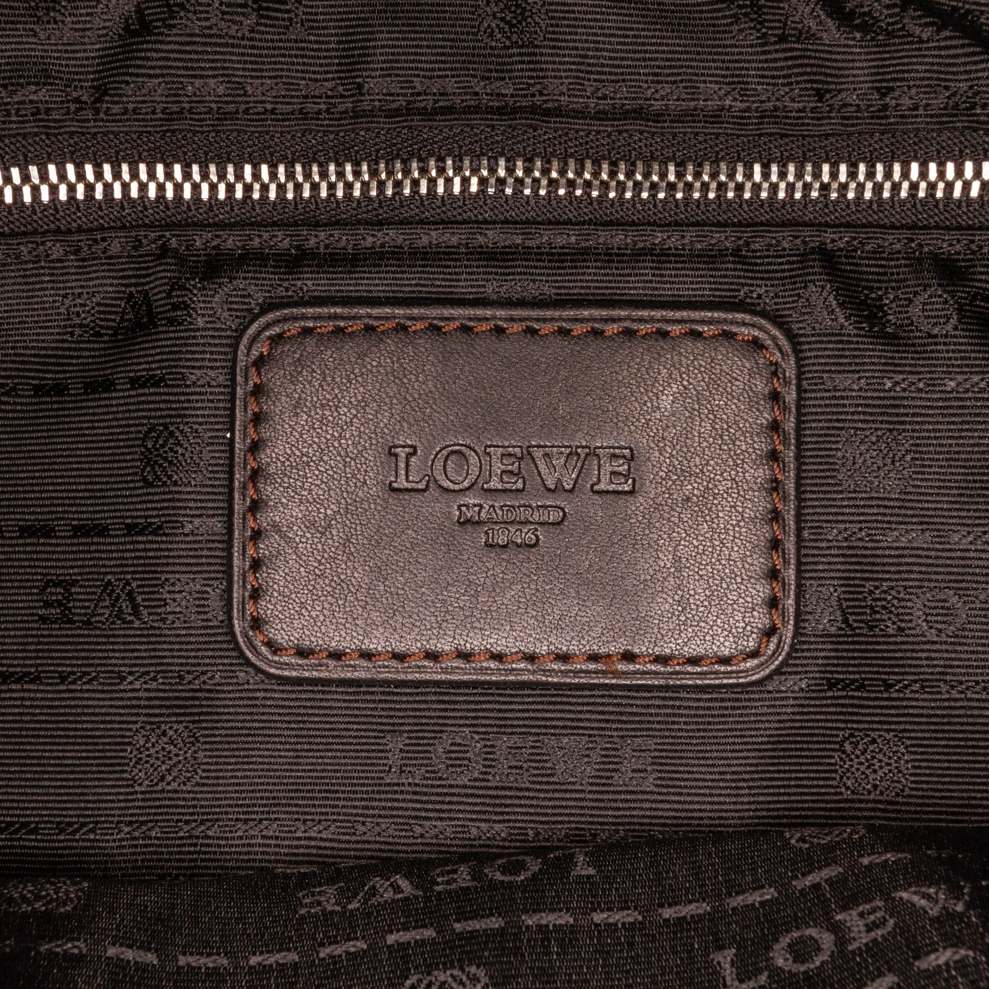 LOEWE BAG VINTAGE Crossbody leather Messenger Anagram Shoulder brown