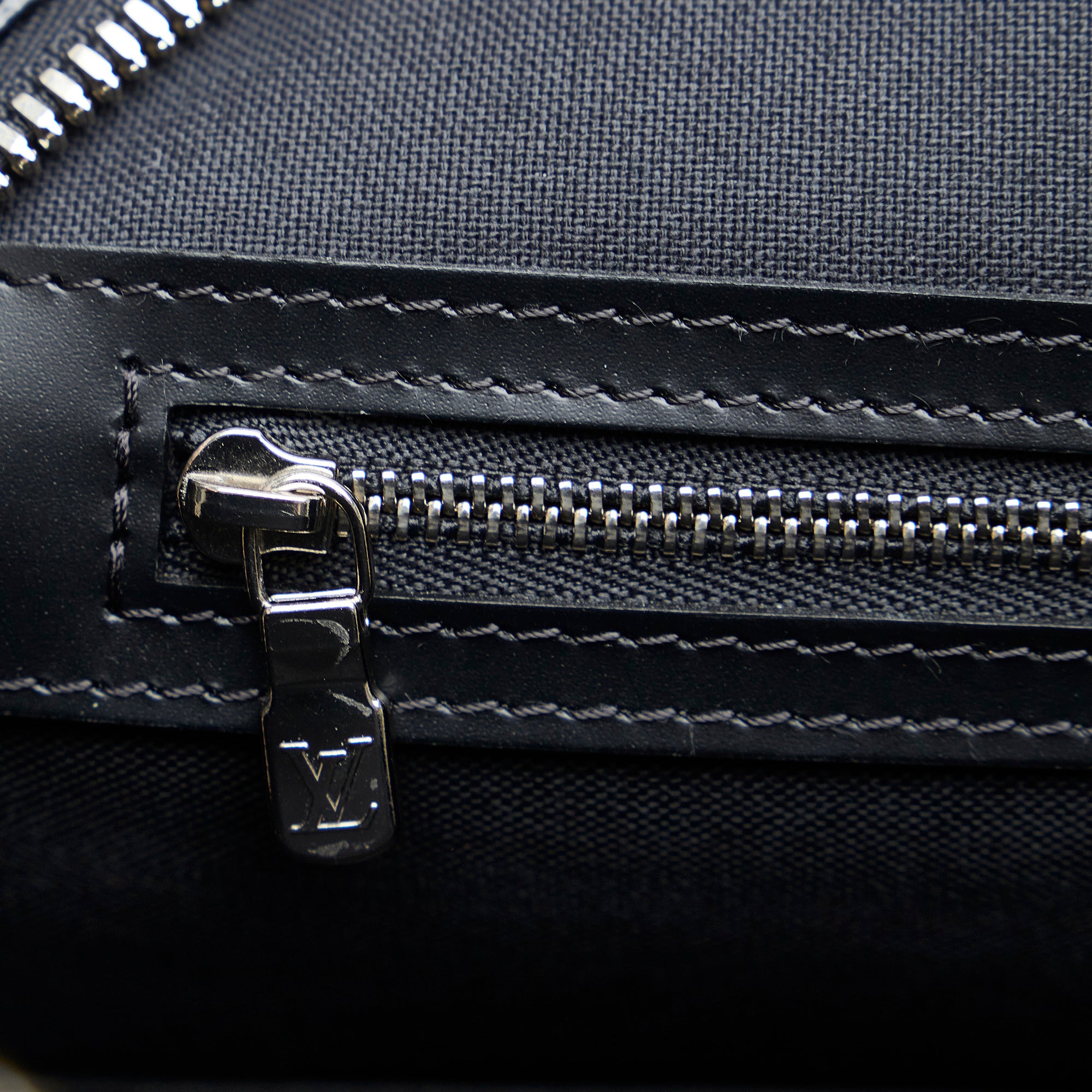 Louis Vuitton Damier Graphite Porte-Documents Business MM Bag – I Miss You  MAN