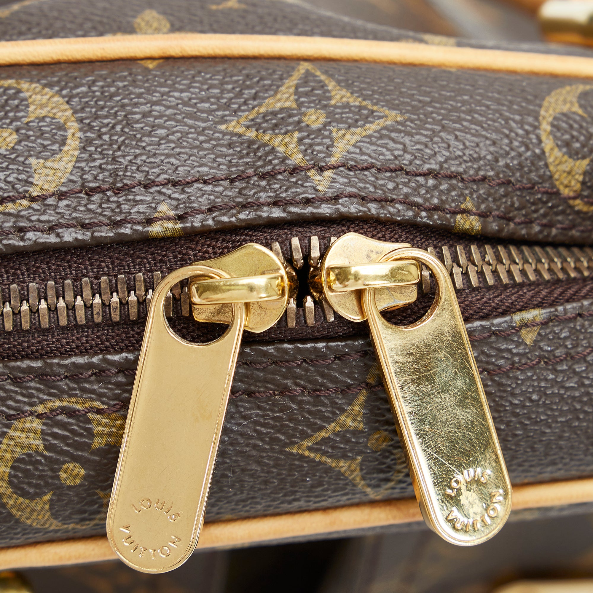Authentic Louis Vuitton Manhattan shoulder handbag