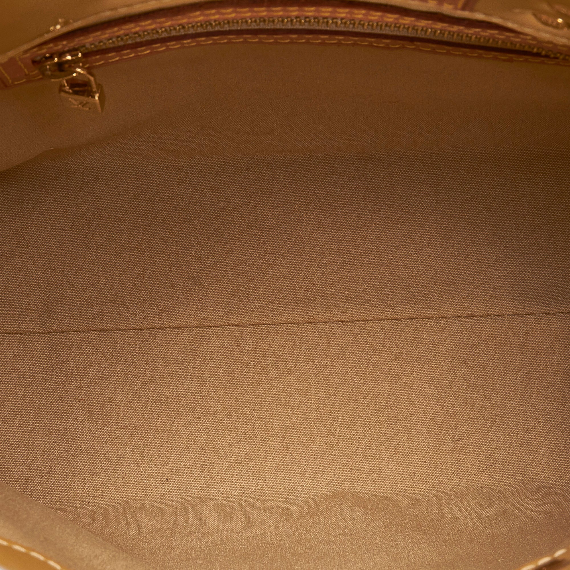 Louis Vuitton Beige Monogram Vernis Leather Reade Pm (authentic