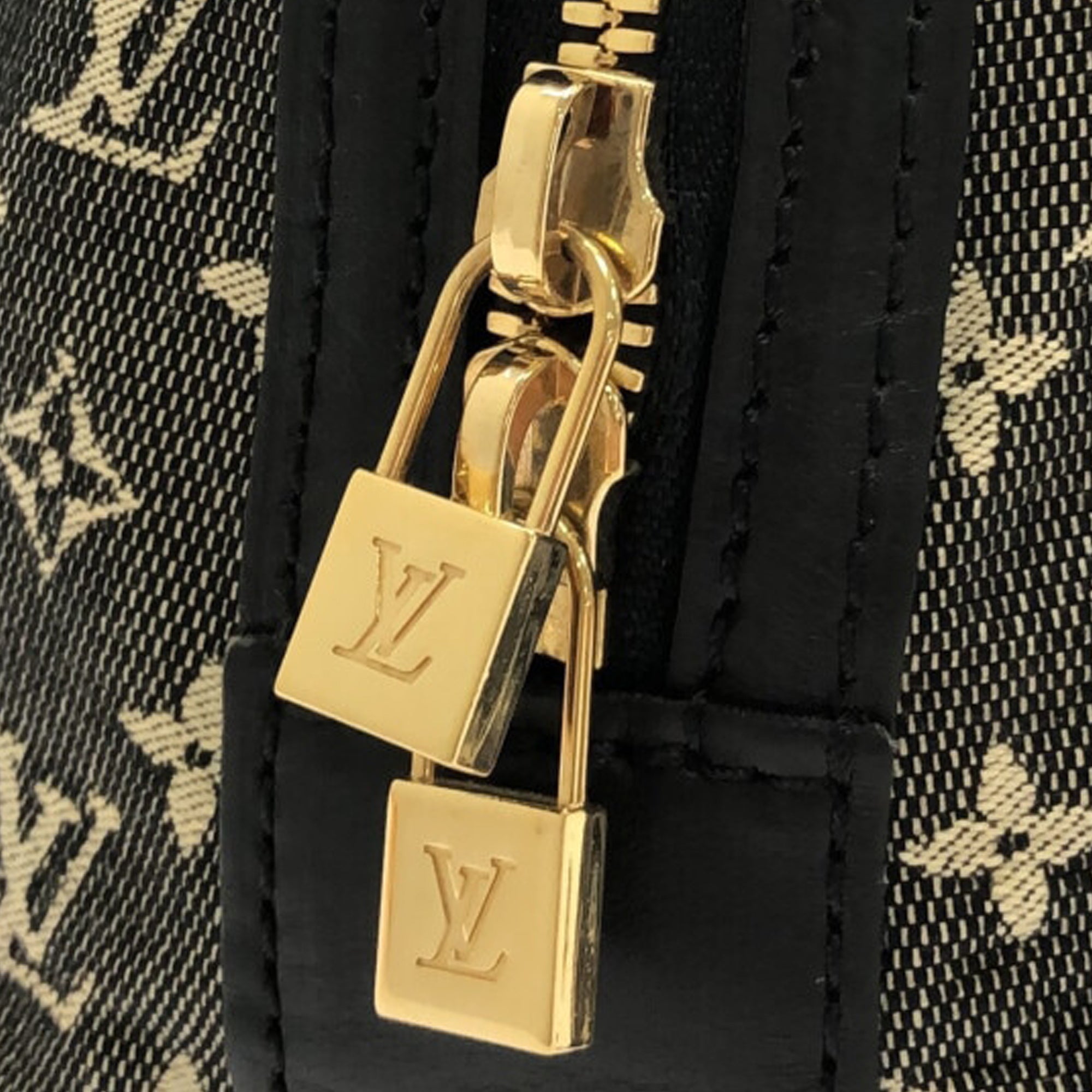 Louis Vuitton, Bags, Louis Vuitton Luco Tote Bag Monogram Work Shoulder  Purse Carryall Business