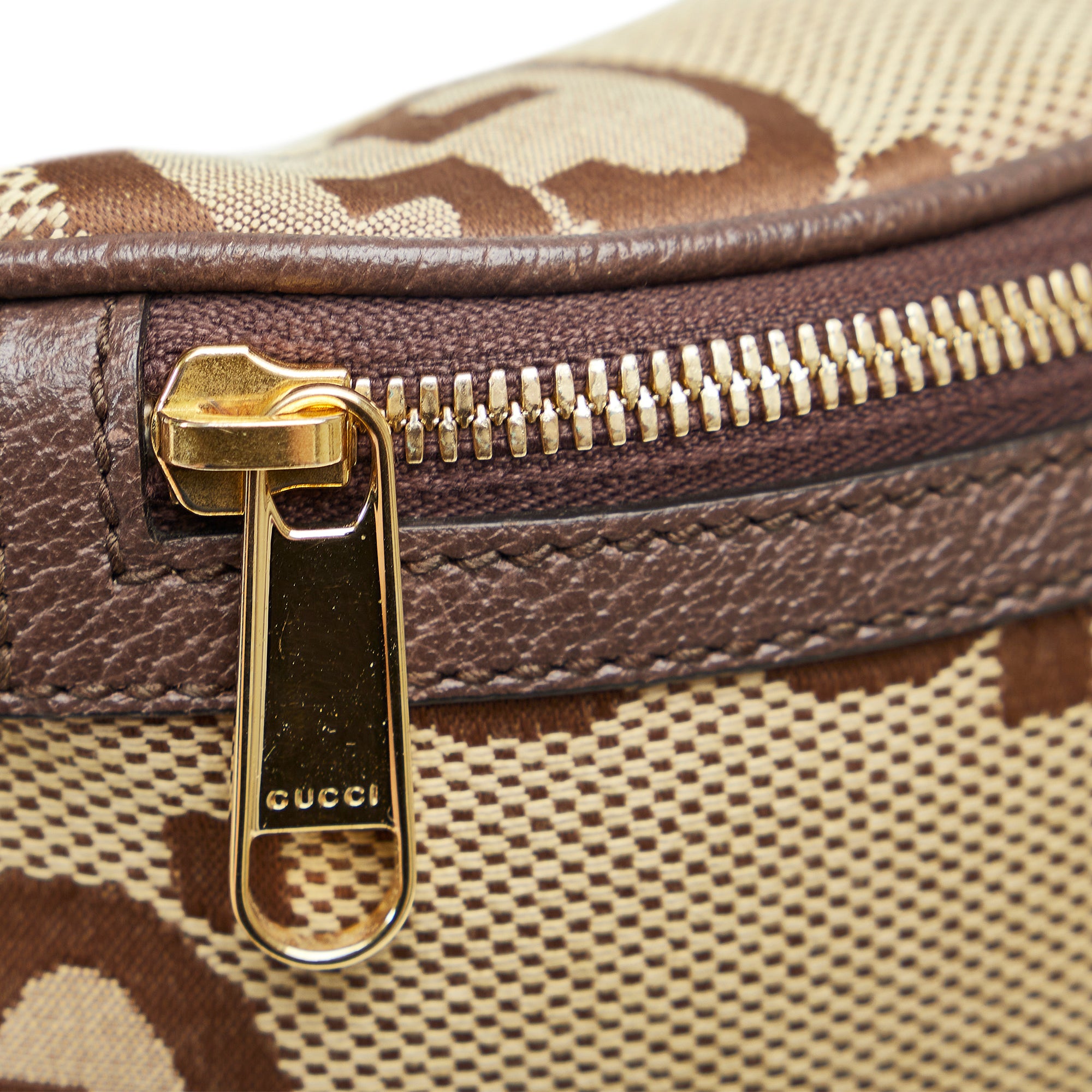 GUCCI gg canvas original vintage belt bag brown leather zip