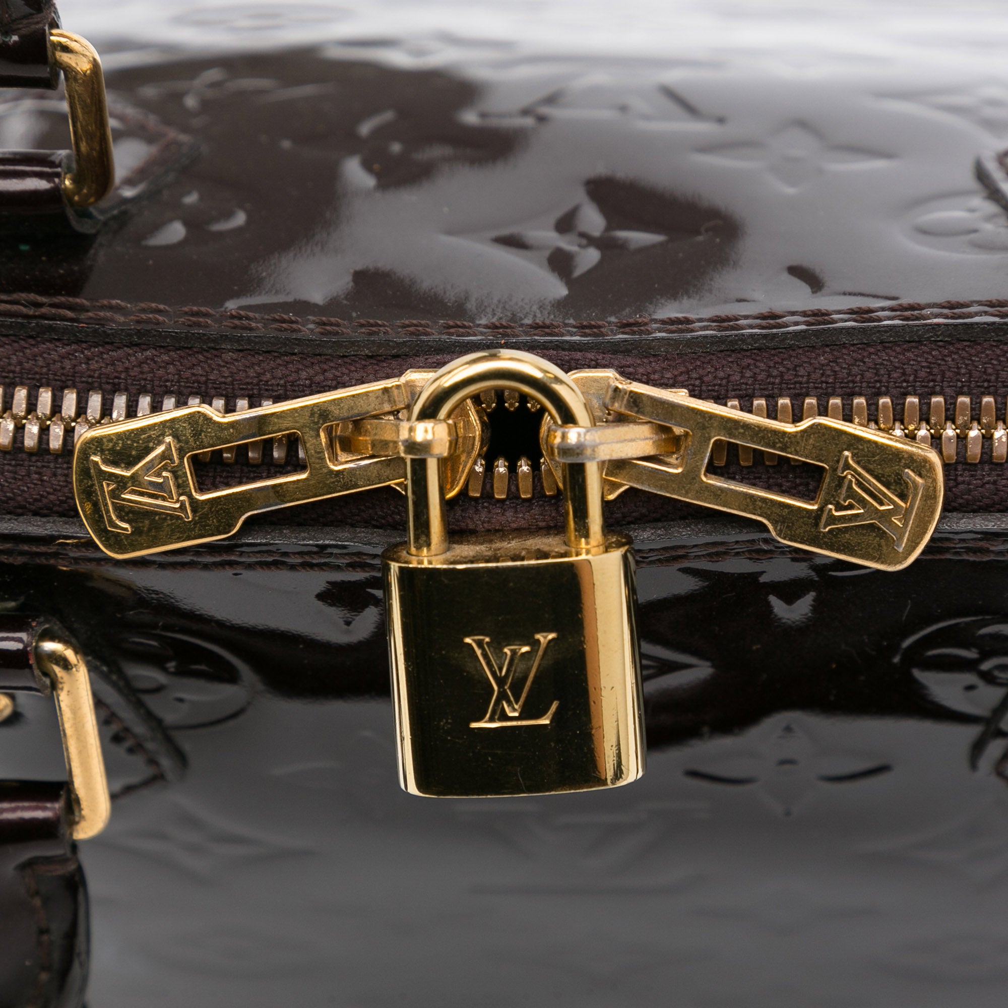 LOUIS VUITTON Vernis Alma PM Hand Bag with Cadena – Rob's Luxury