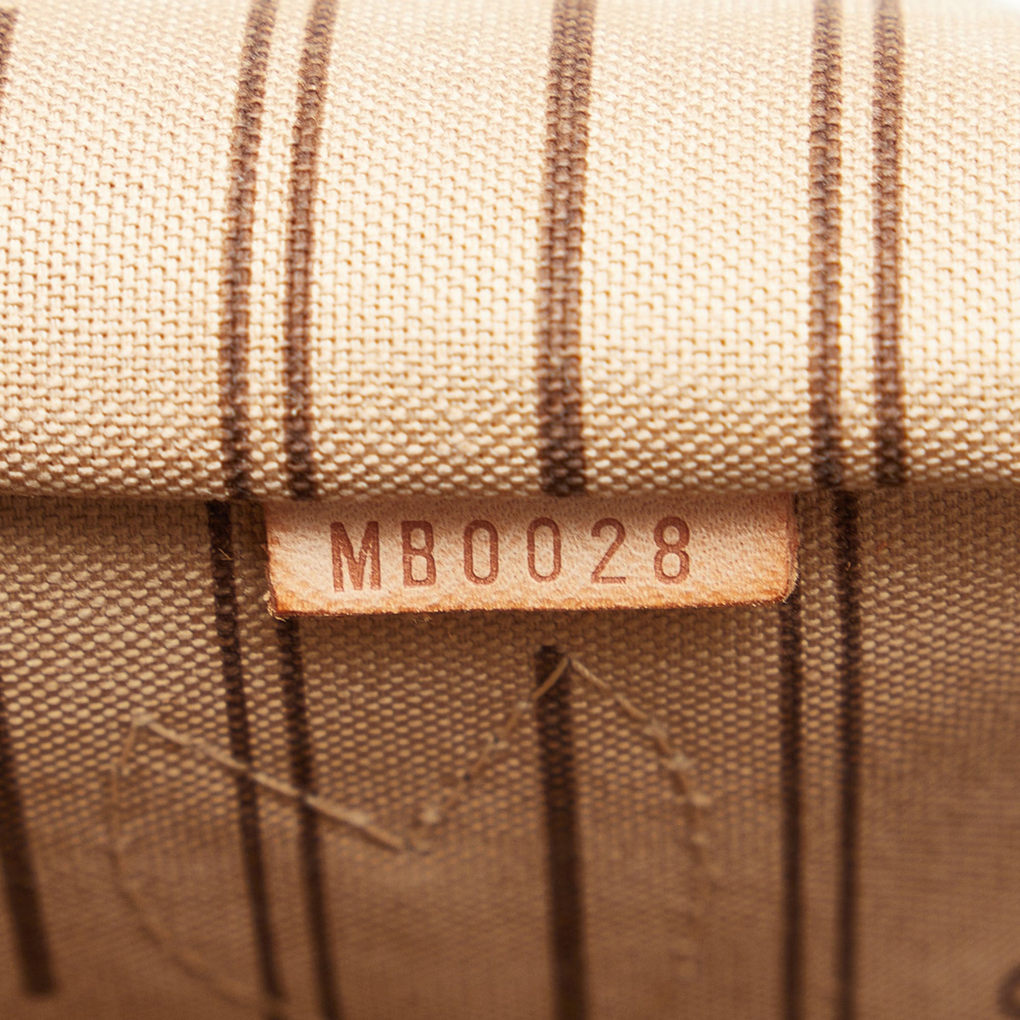 Louis Vuitton Small Monogram Neverfull PM Tote Bag 49LV713